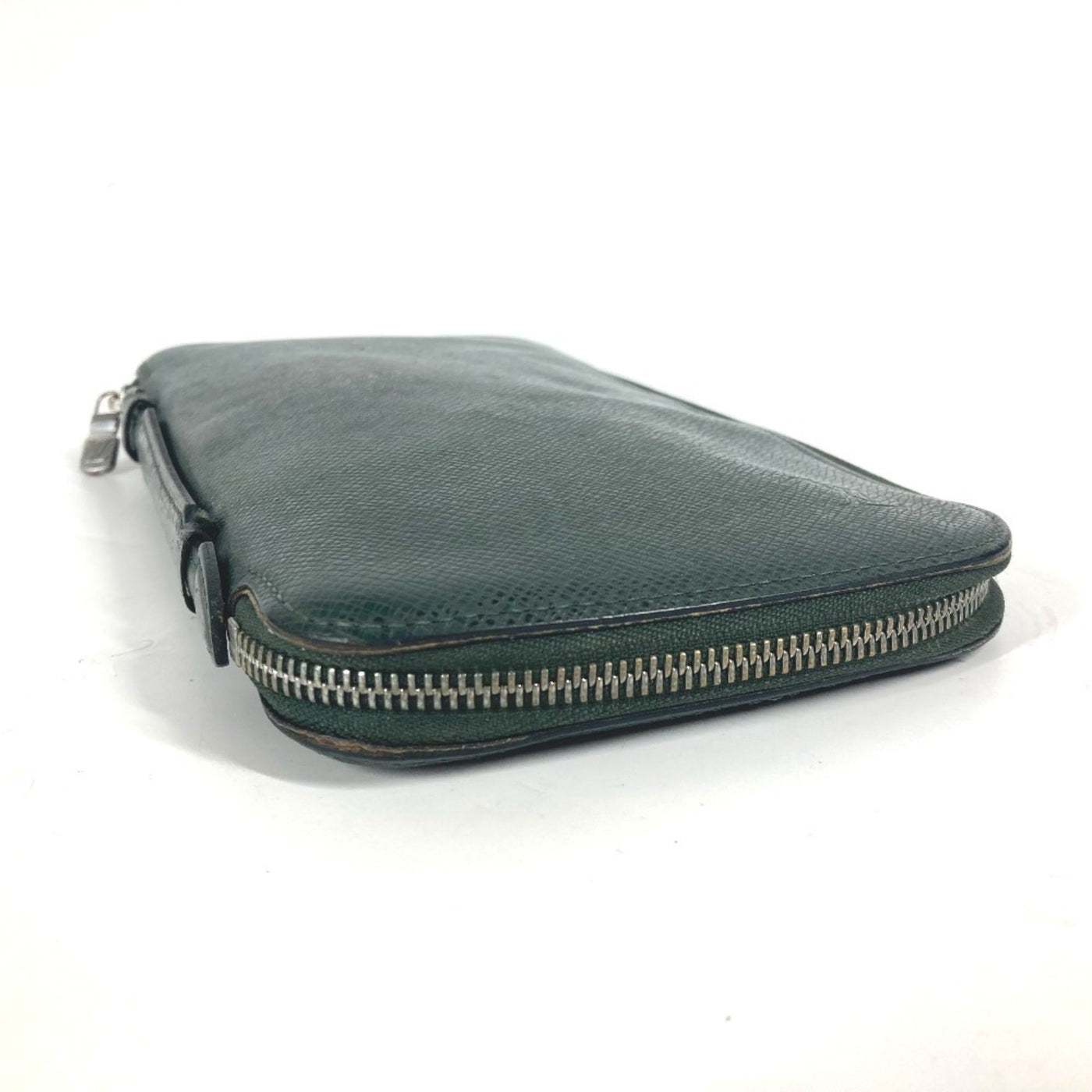 Louis Vuitton Taiga Leather Wallet (Bi-Fold)