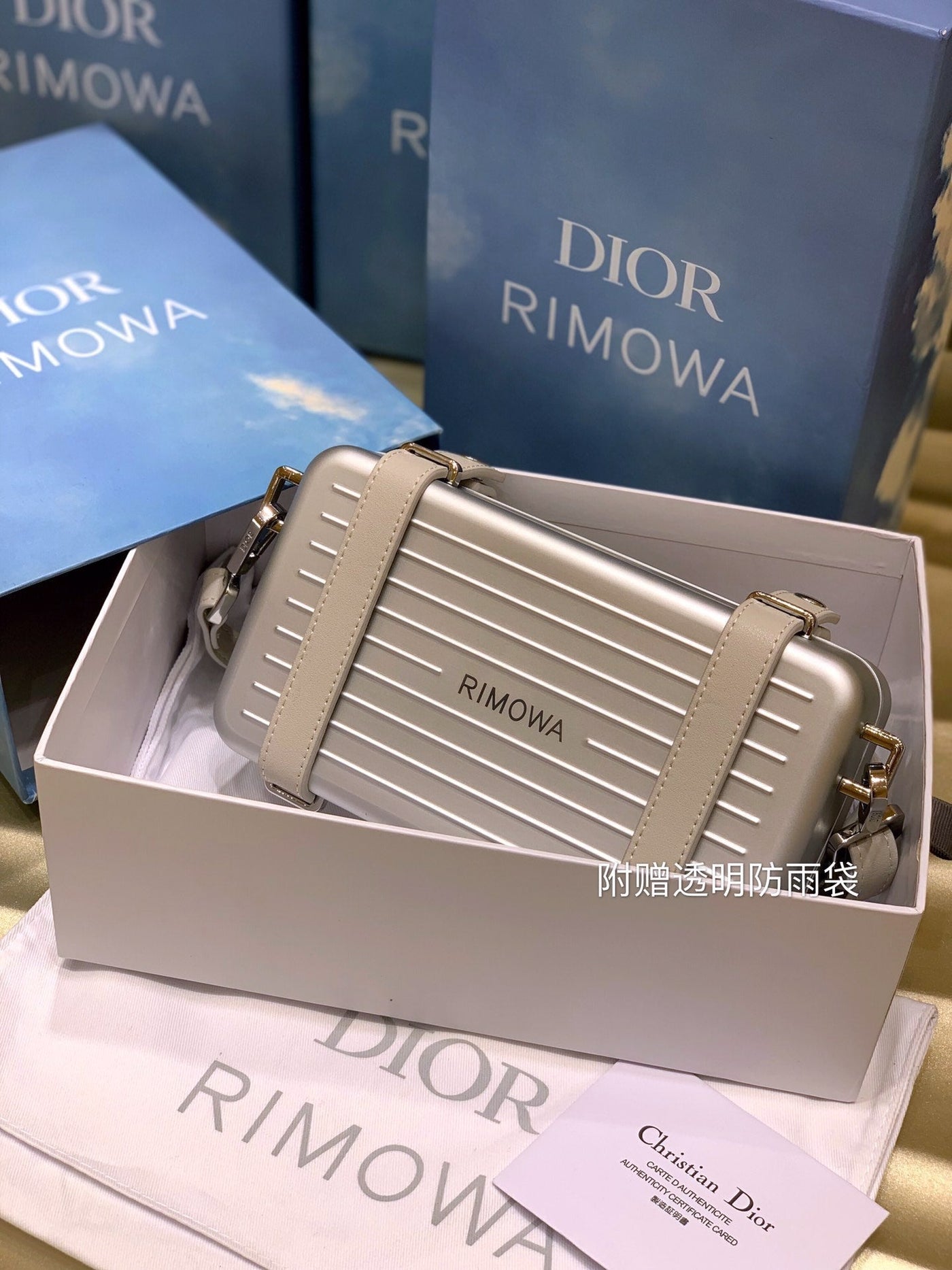 RIMOWA 20 CASE BAG IN SILVER ALUMINUM MAGNESIUM - Product Image 2