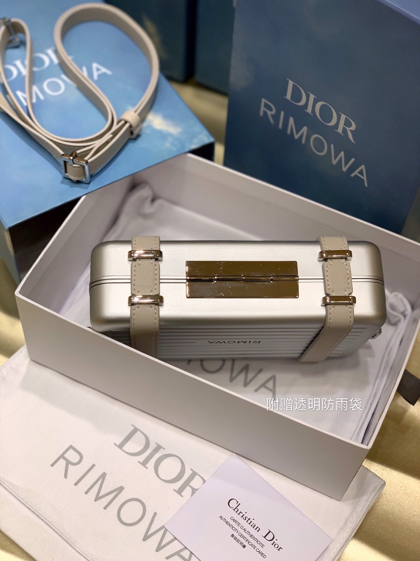 RIMOWA 20 CASE BAG IN SILVER ALUMINUM MAGNESIUM - Product Image 3
