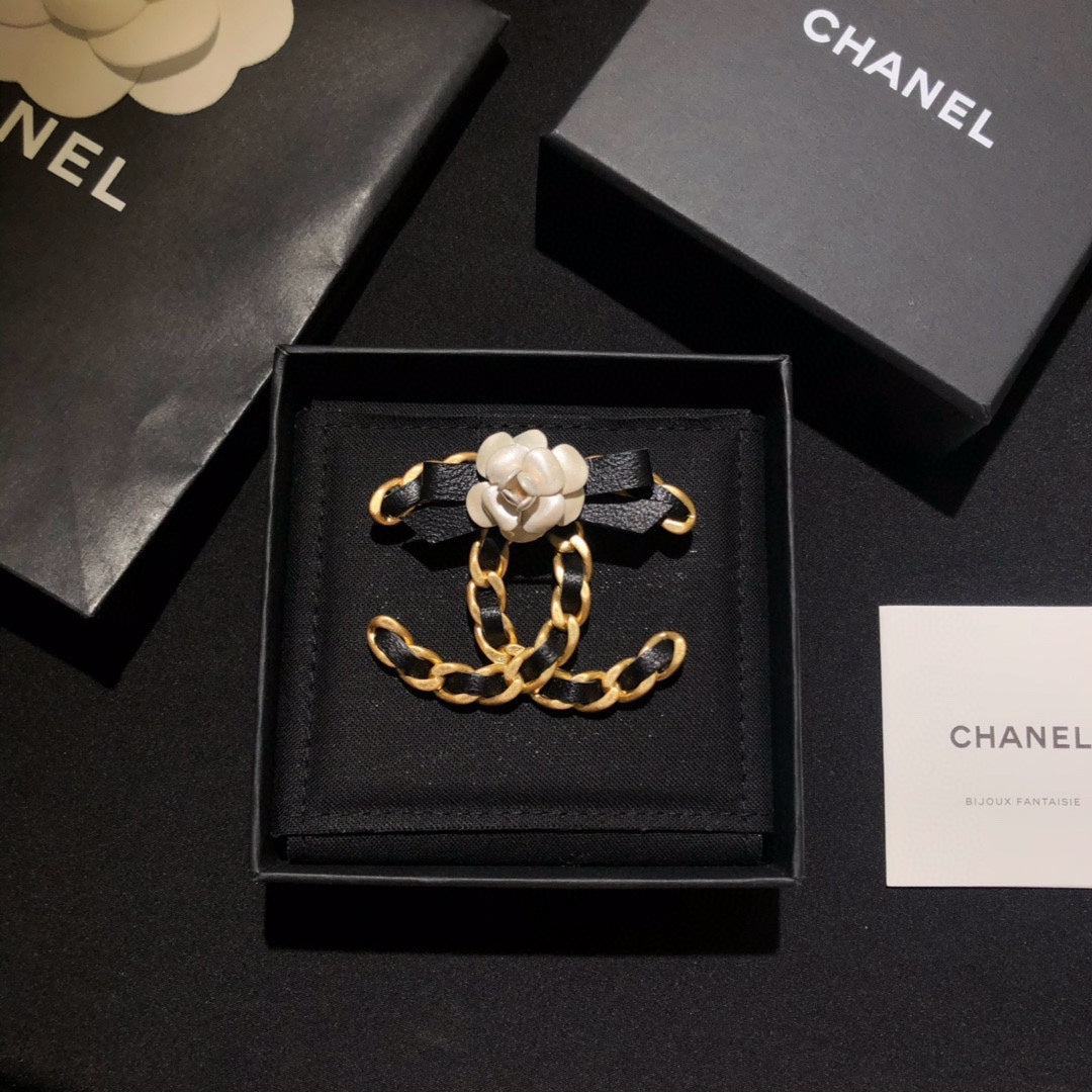 CC Brooch Gold 158839 - Product Image 2