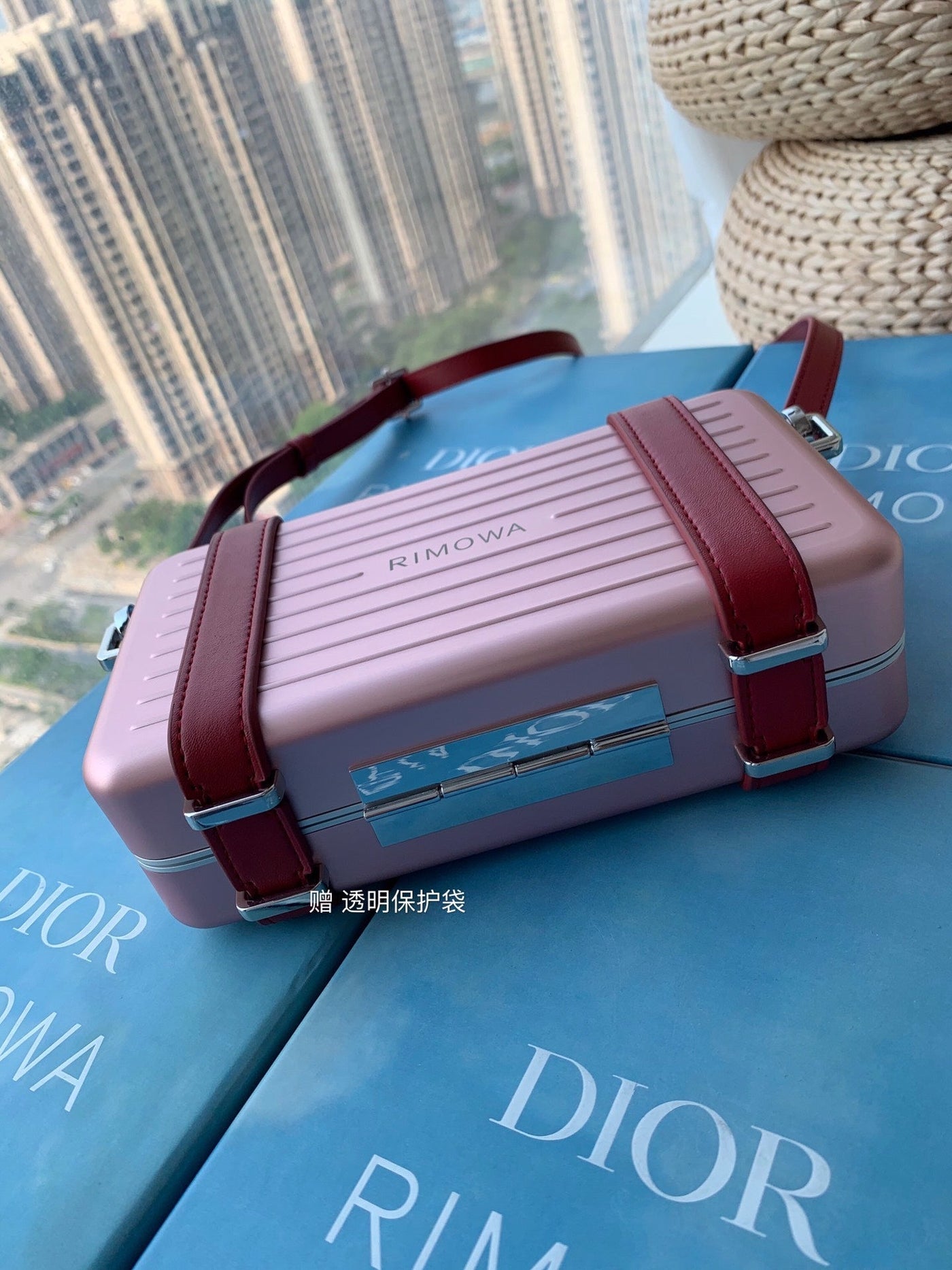RIMOWA 20 CASE BAG IN LIGHT PINK ALUMINUM MAGNESIUM - Product Image 3
