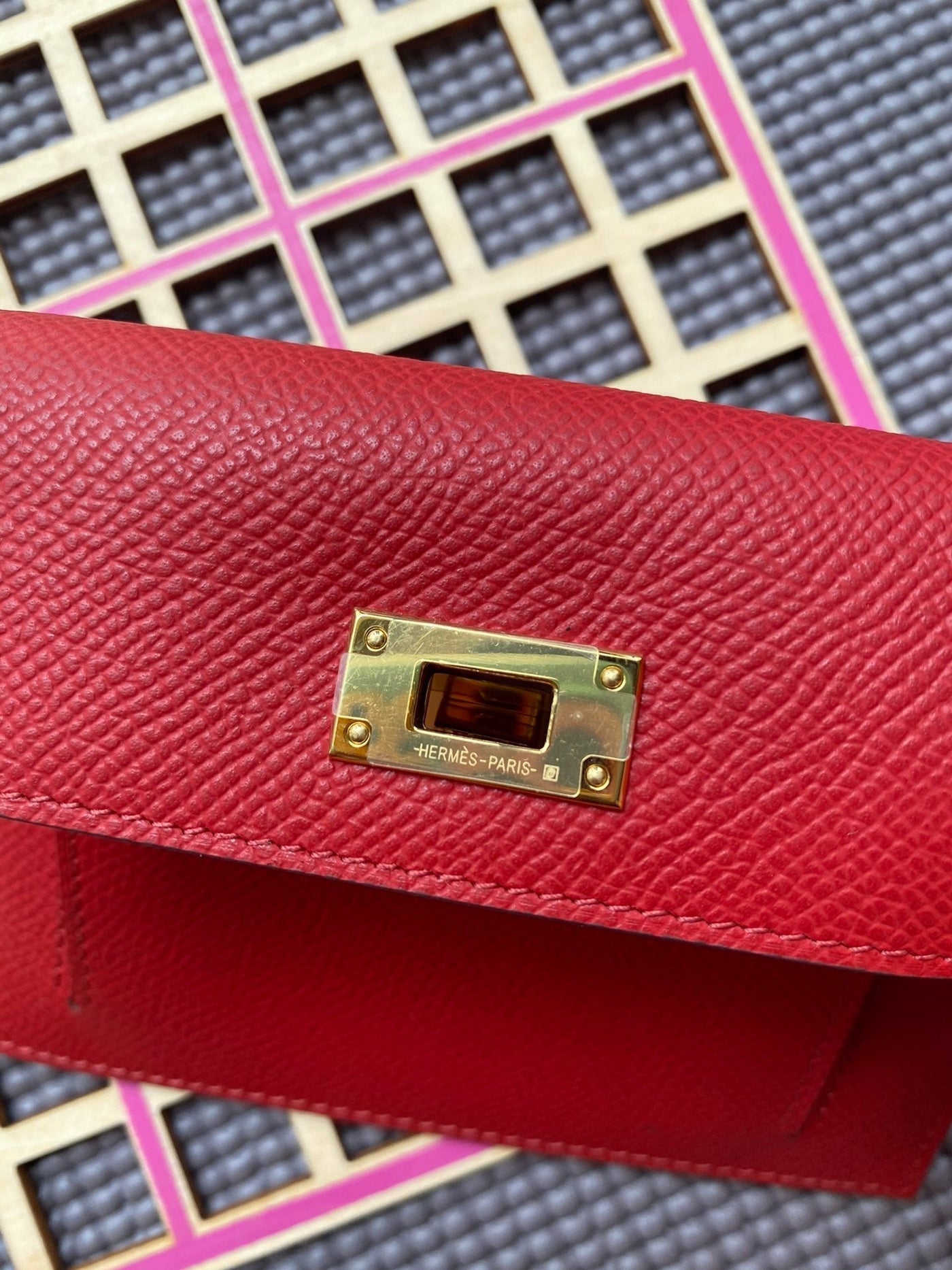 HM Kelly Pocket 13.5 Red Epsom Ghw - Product Image 5