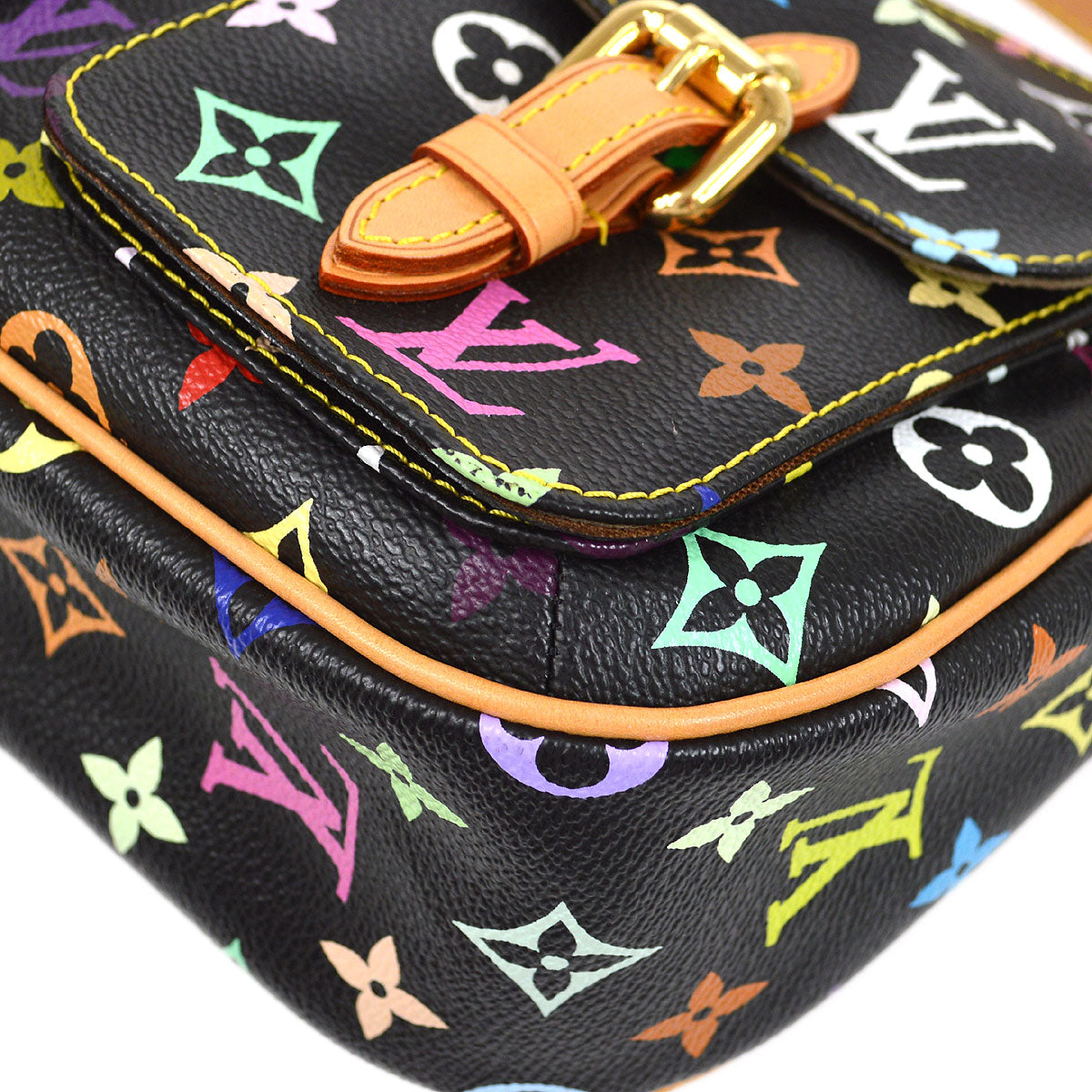 LOUIS VUITTON LODGE PM in Black