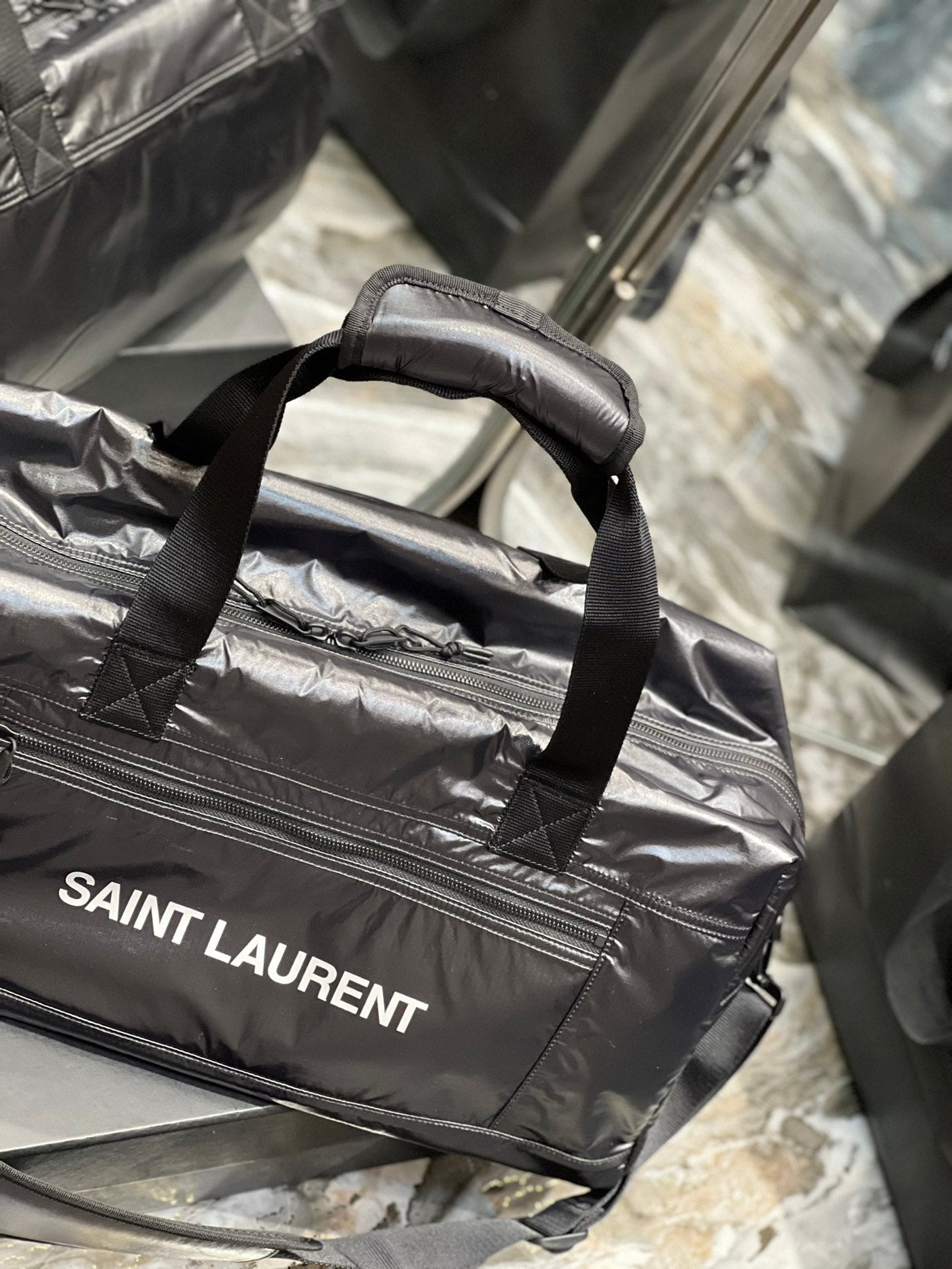 TRAVEL TOTE BAG 50 IN BLACK POLISHED NYLON - Product Image 4