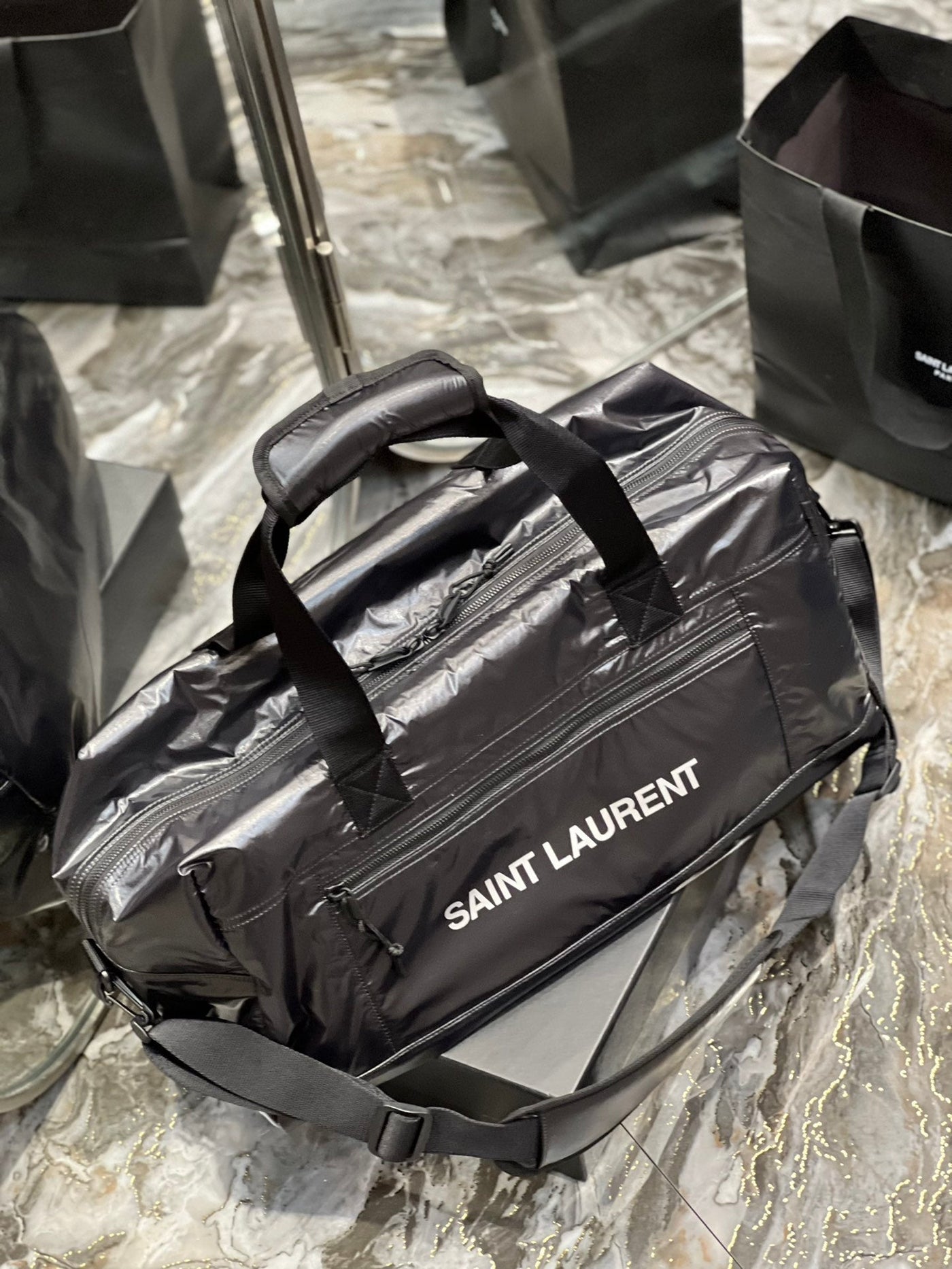 TRAVEL TOTE BAG 50 IN BLACK POLISHED NYLON - Product Image 8