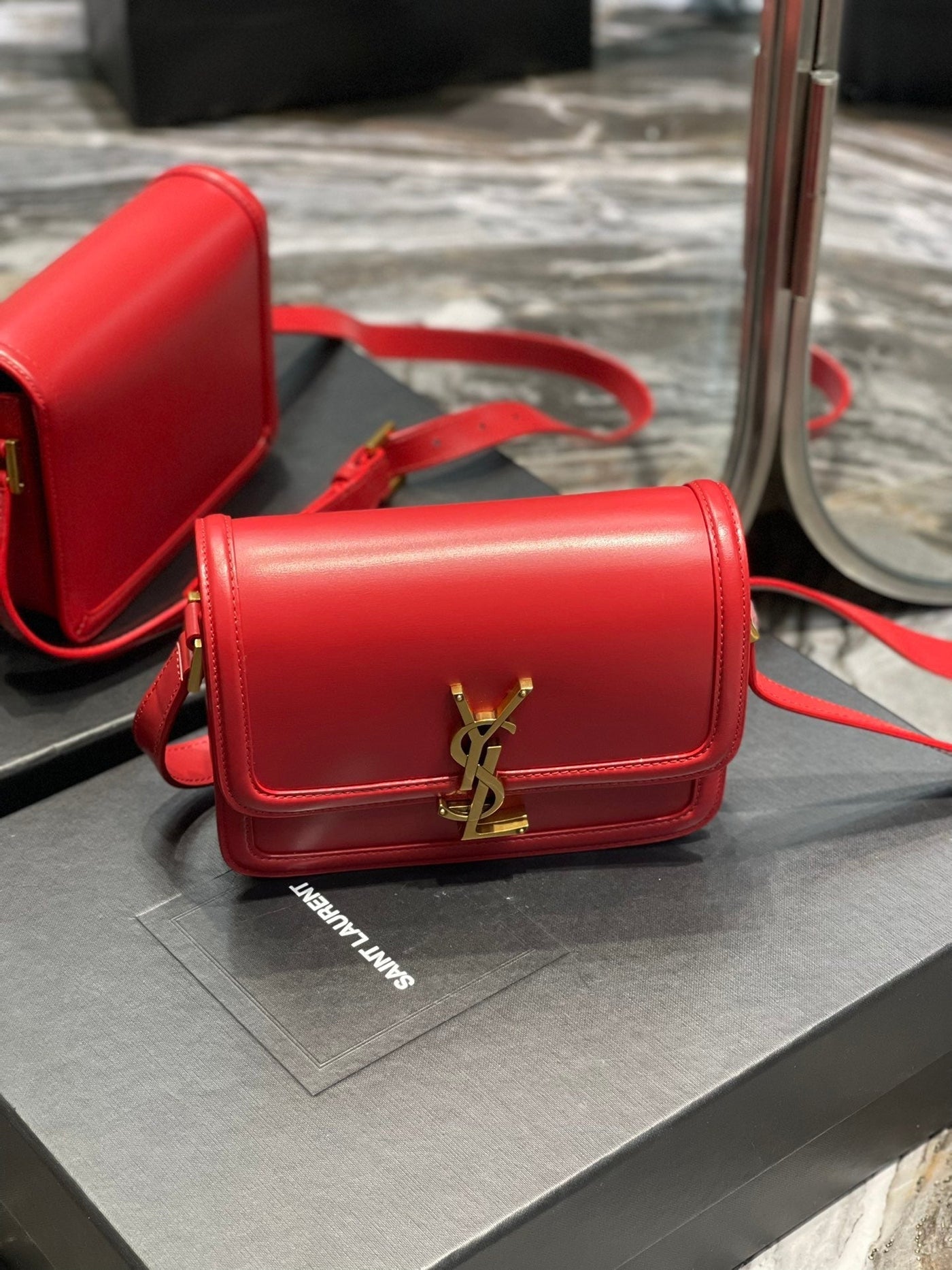 SOLFERINO SMALL 19 RED CALFSKIN GOLD HARDWARE - Product Image 8