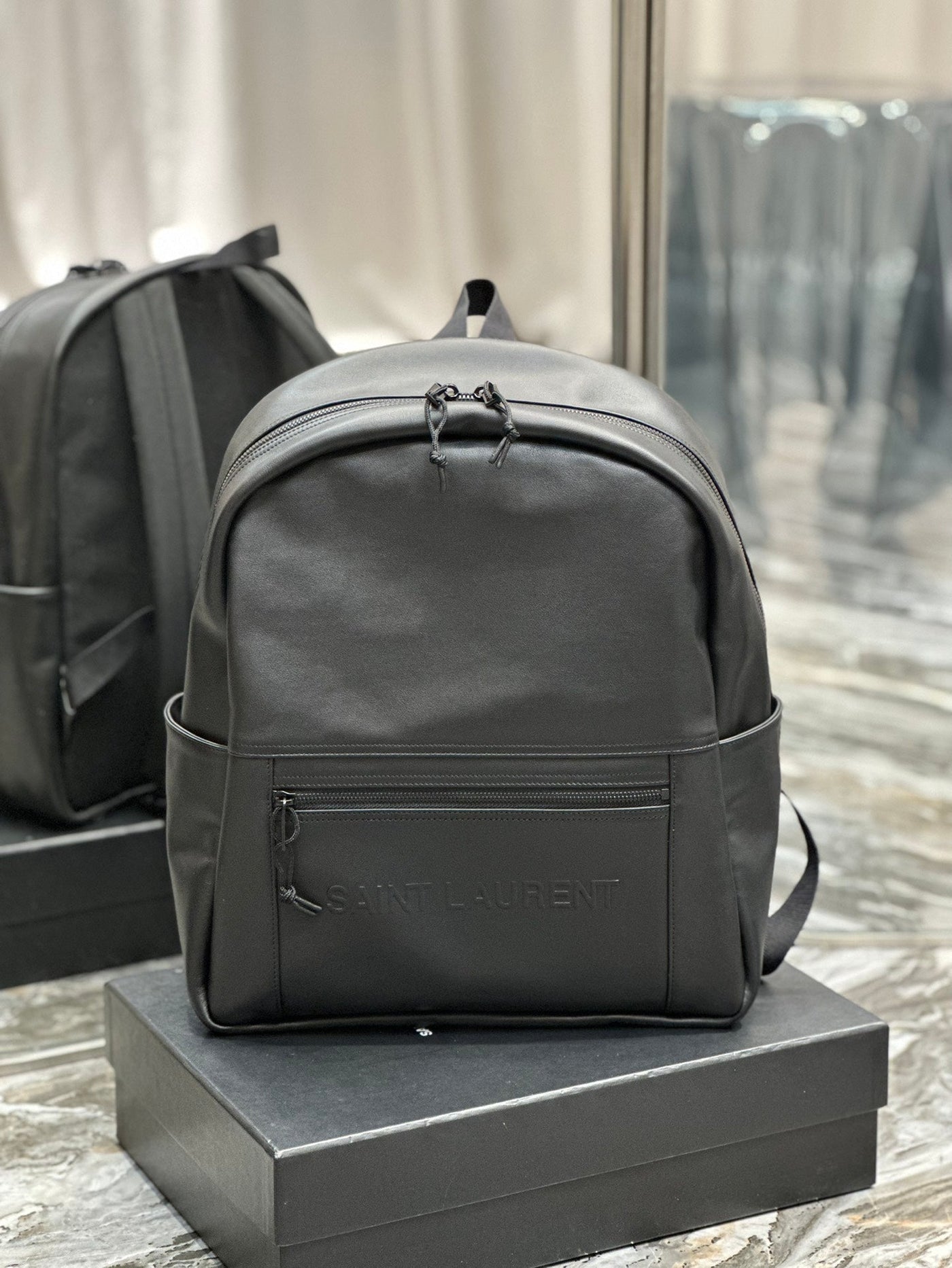 BACKPACK 37 IN ECHO GRAY CALFSKIN - Product Image 5
