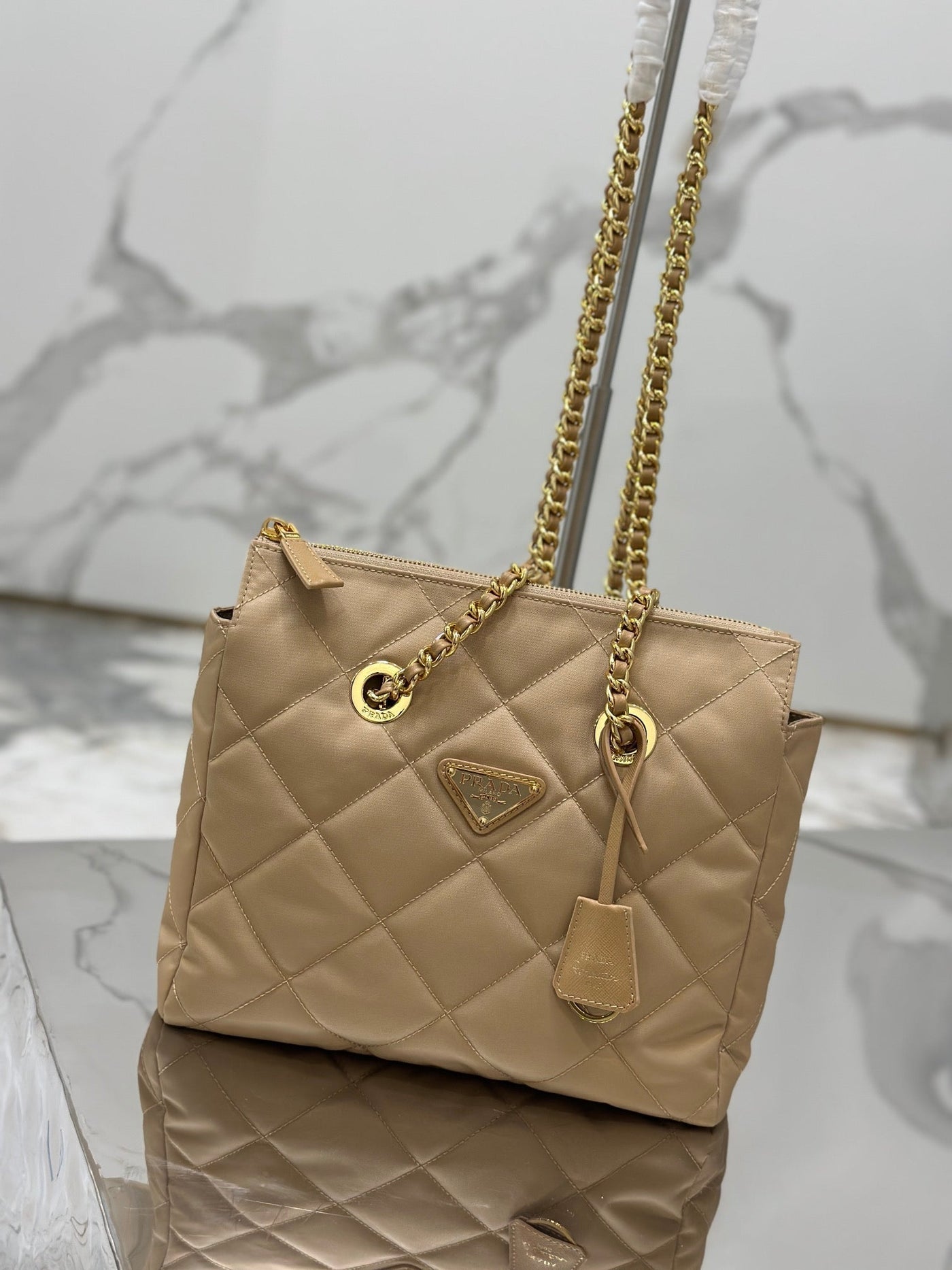 HOBO BAG 25 IN LIGHT FRENCH BEIGE QUILTED NYLON GOLD HARDWARE - Product Image 2