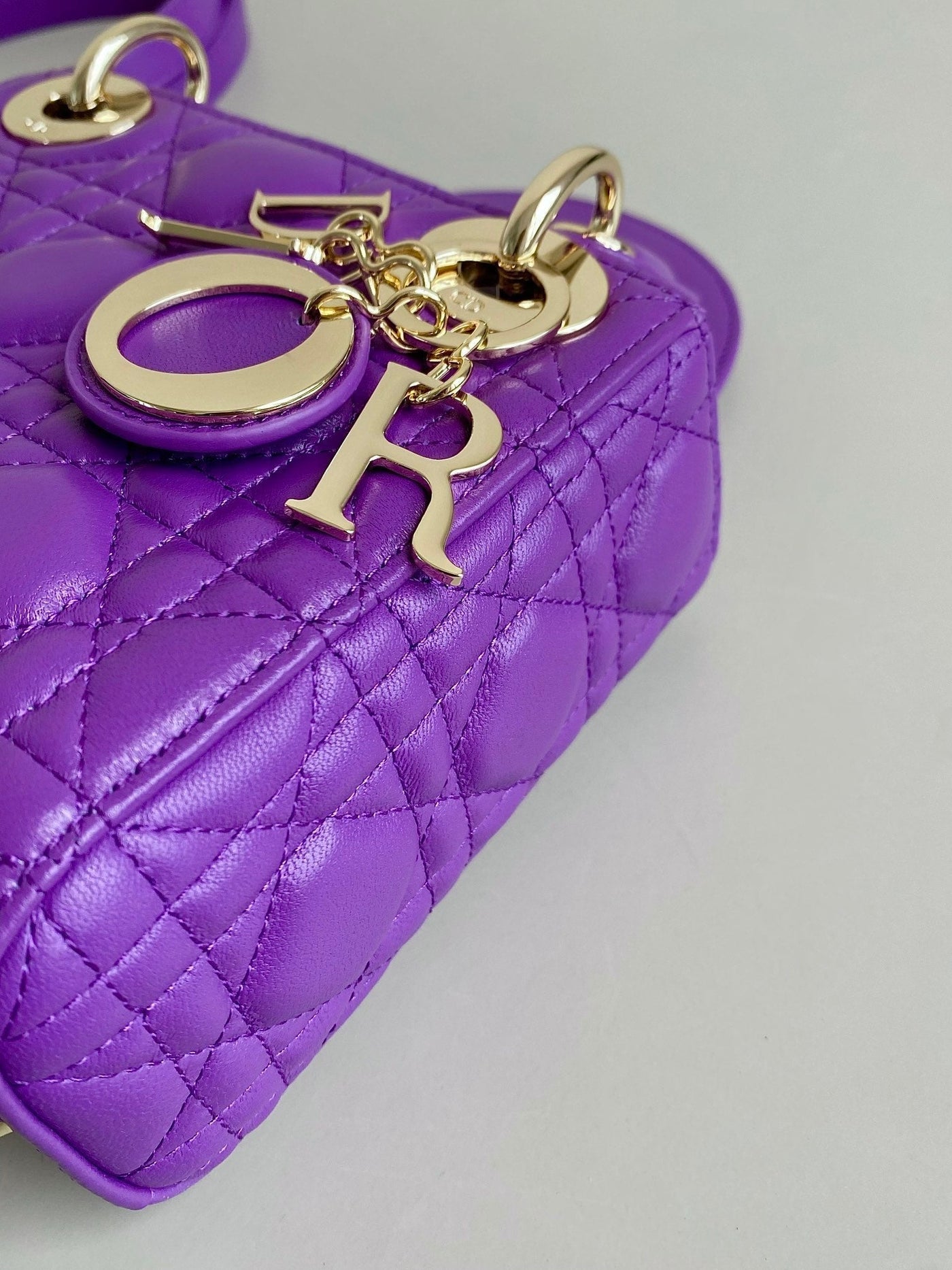 LADY 17 IN VIOLET PURPLE LAMBSKIN WITH CANNAGE PATTERN - Product Image 5