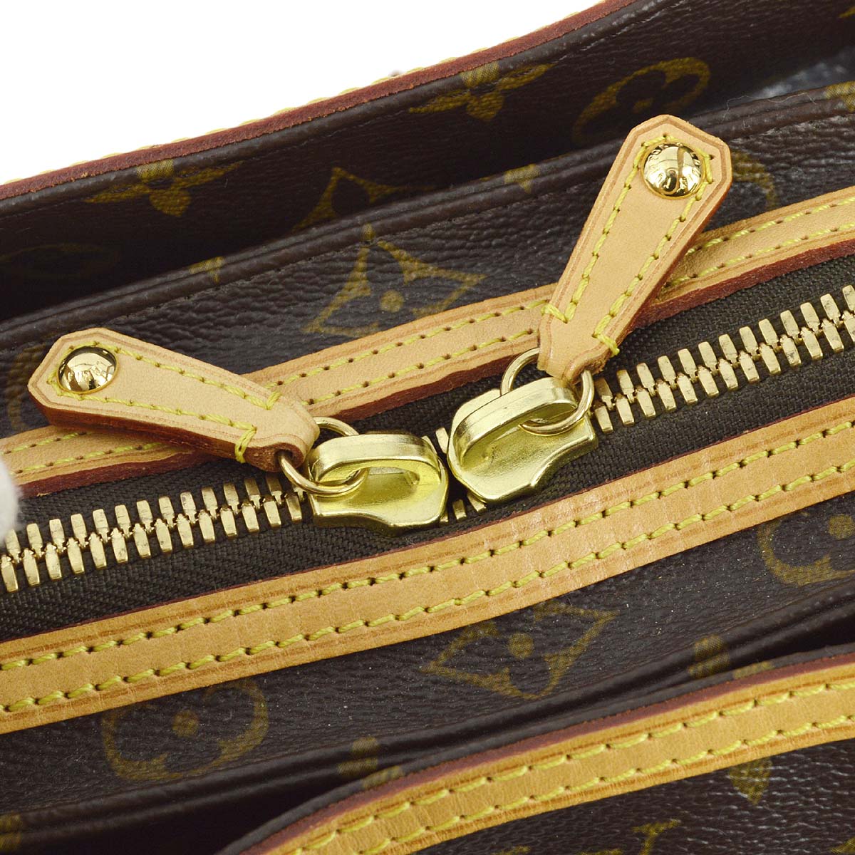 Louis Vuitton 2007 Monogram Rivet M40140