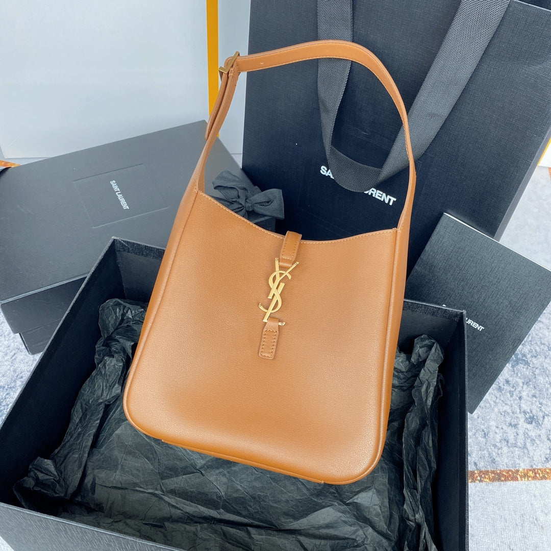 le 5a7 small 23cm brown calfskin | Studio Nafay