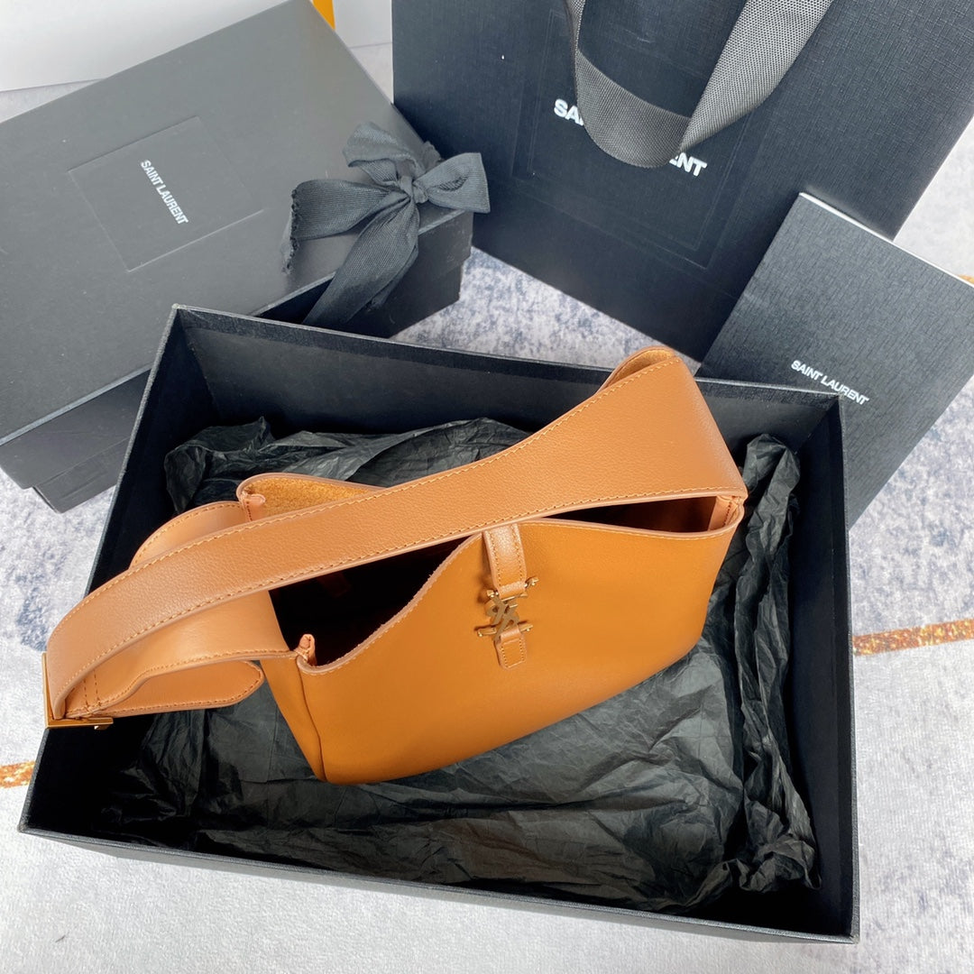 le 5a7 small 23cm brown calfskin - Product Image 8