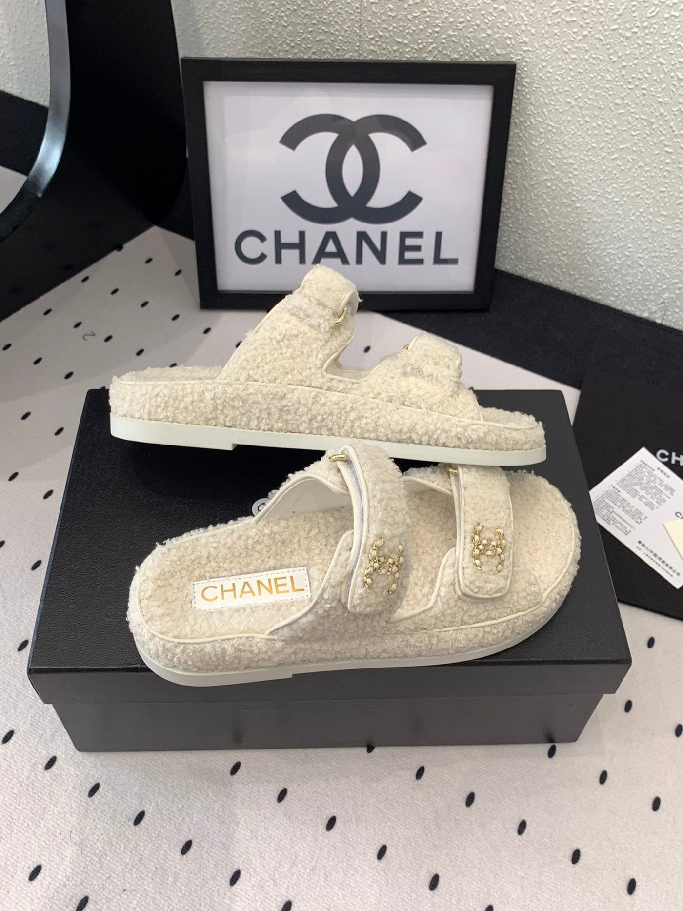 CC DAD SANDAL MULE IN WHITE LAMB FUR - Product Image 4