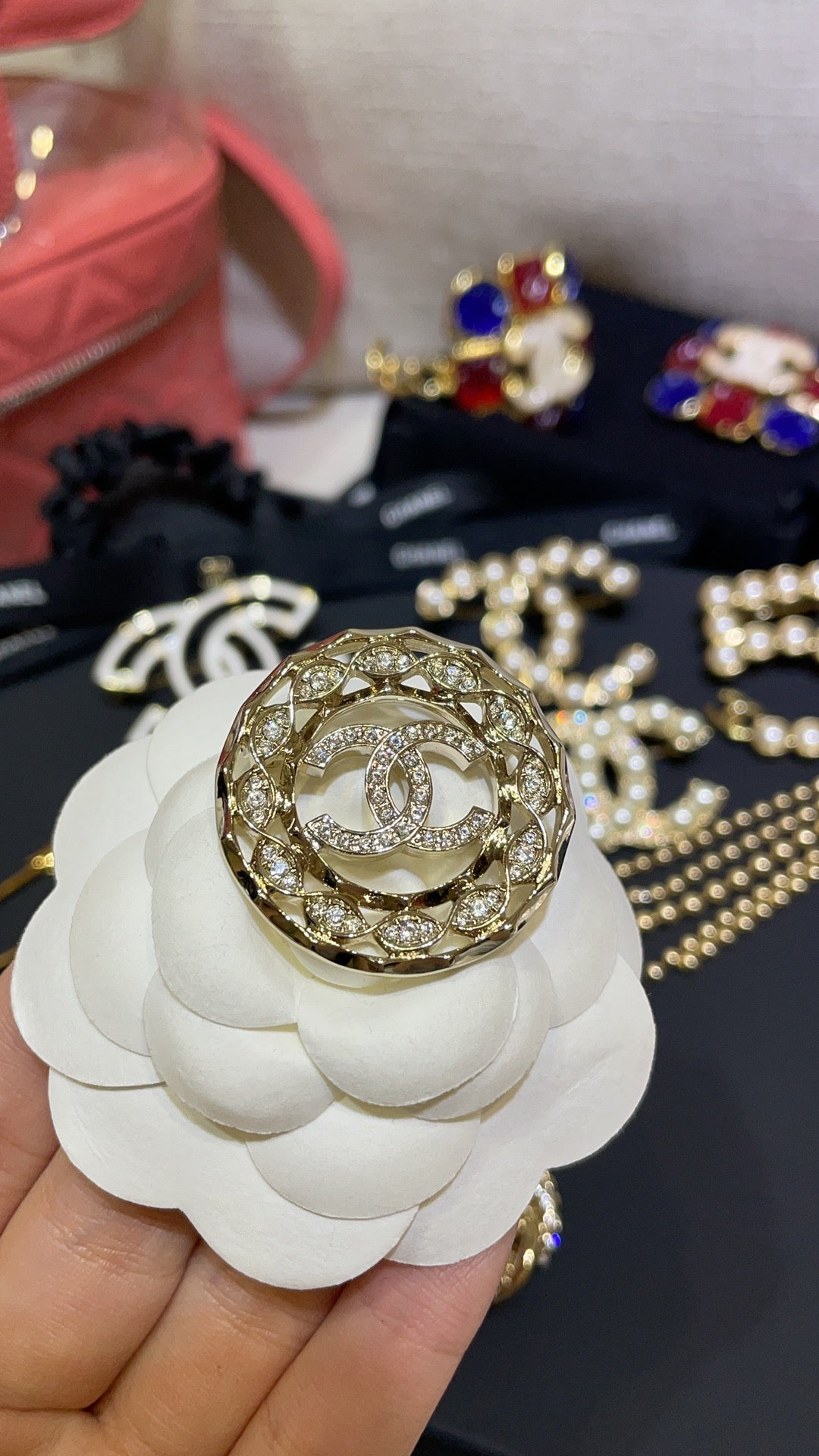 CC Brooch Gold 163243 - Product Image 5