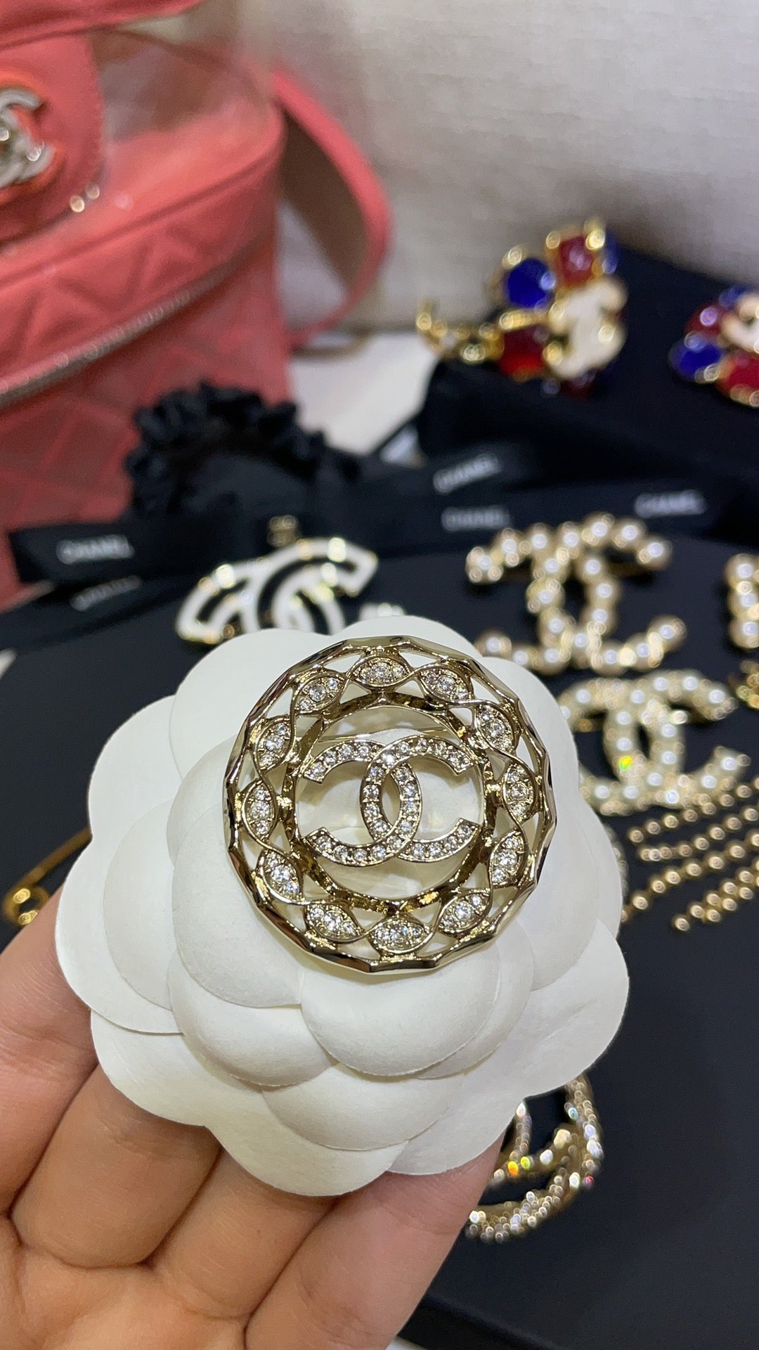 CC Brooch Gold 163243 - Product Image 4