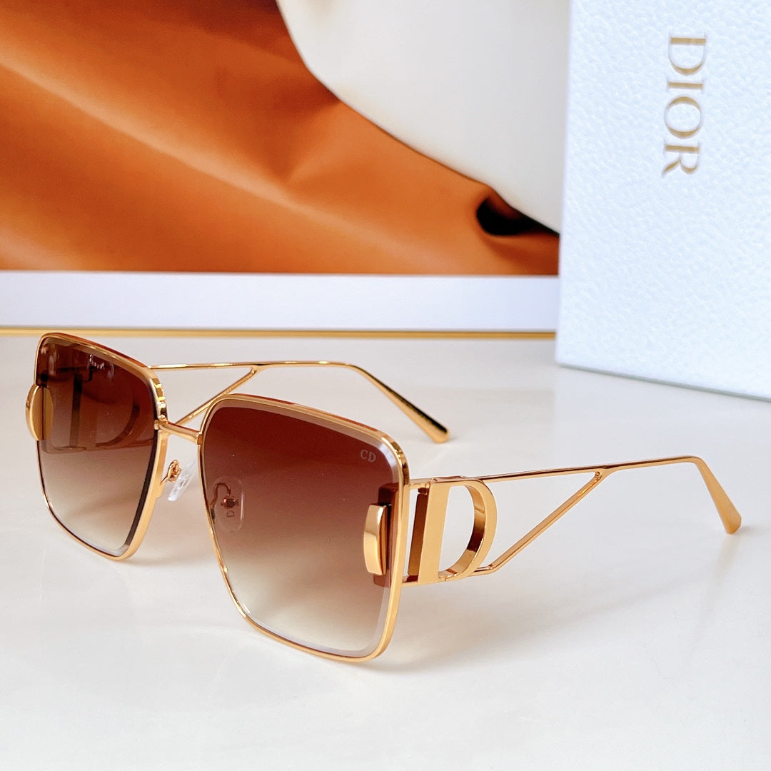 MONTAIGNE SQUARE SUNGLASS DSGTA42UCR IN METAL - Product Image 5