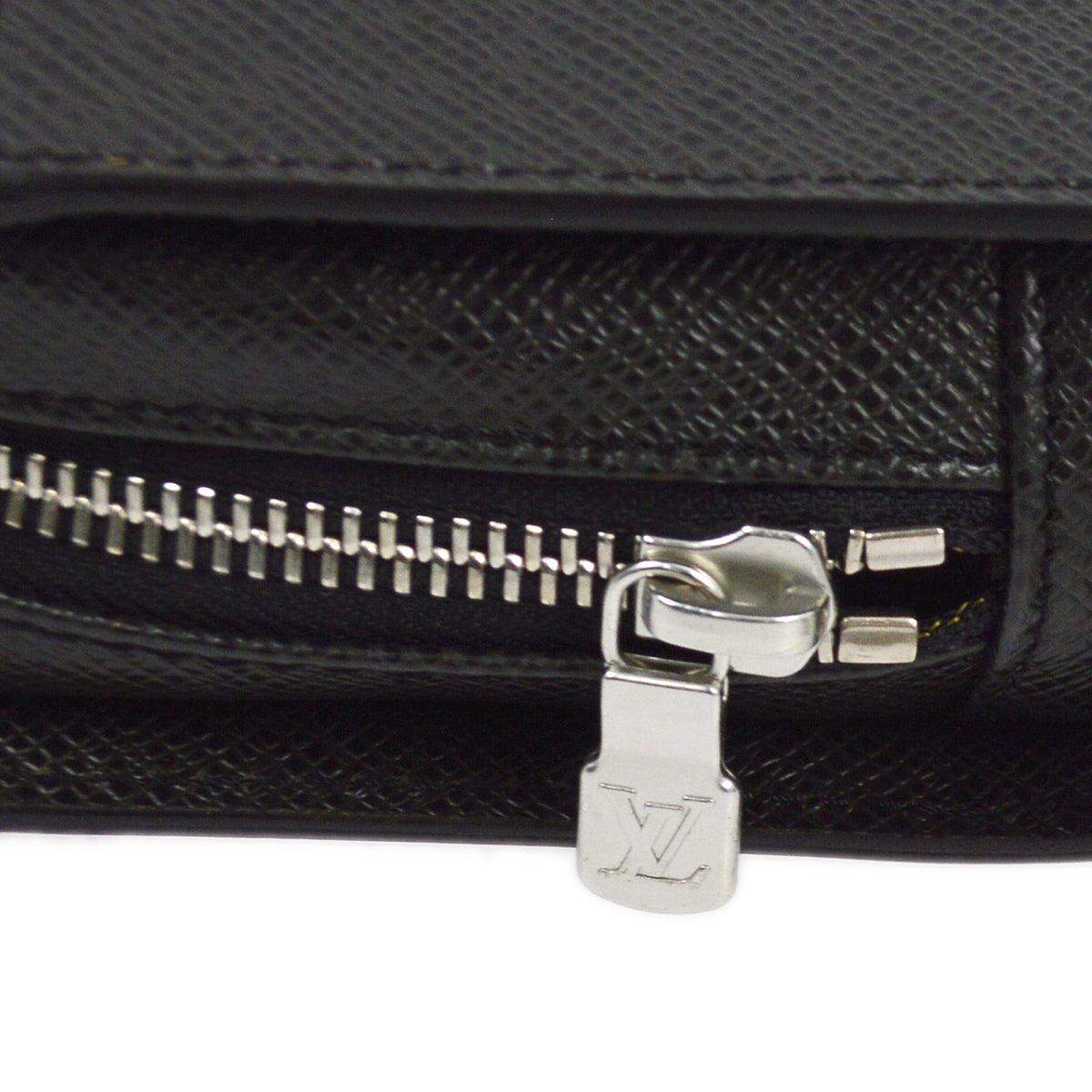 Louis Vuitton Black Taiga Baikal Clutch Handbag
