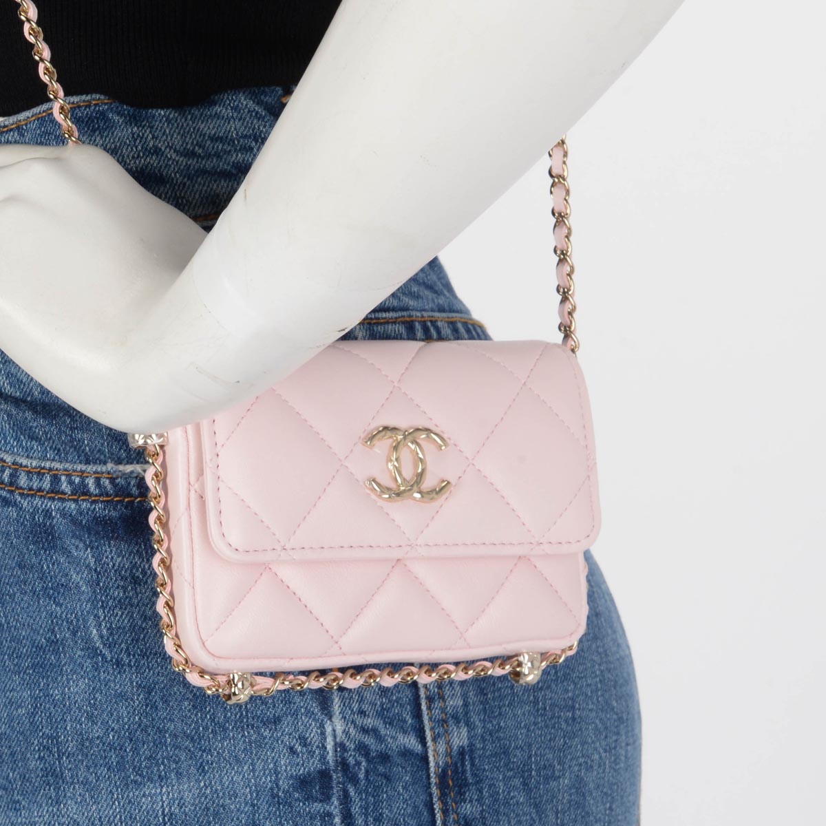 chl Light Pink Calfskin Clutch With Chain Wallet - Product Image 11