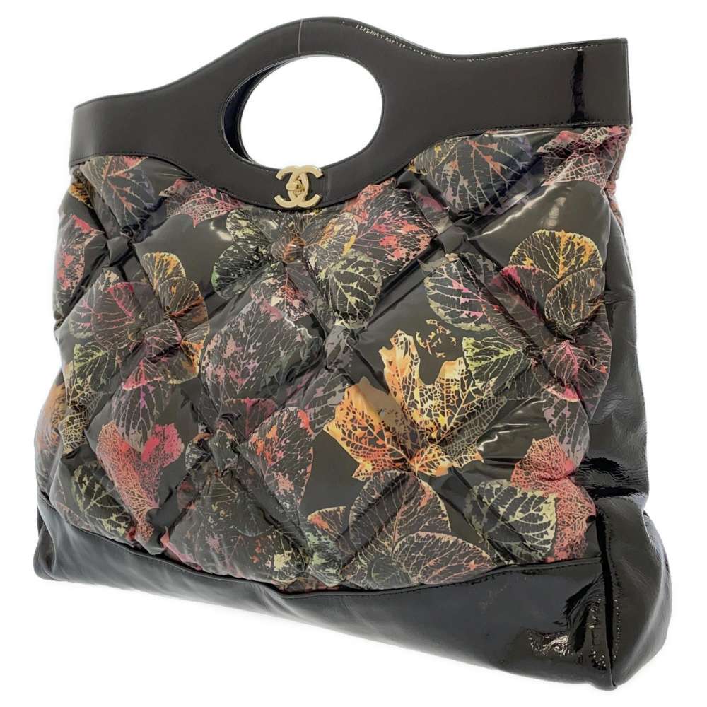 CHANEL CHANEL31 large shopping bag Black Patent Leather - Product Image 2