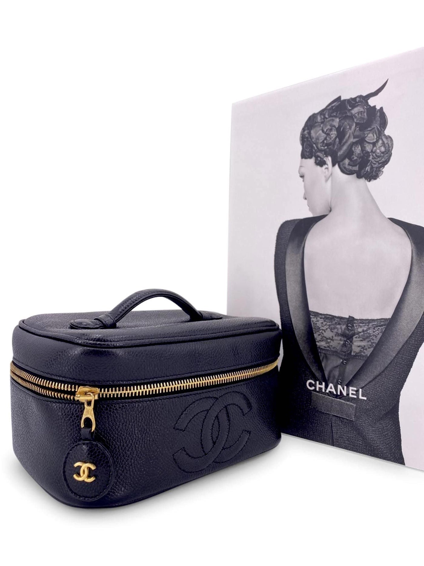 Chanel Caviar Leather CC Logo Small Vanity Bag Black | Studio Nafay