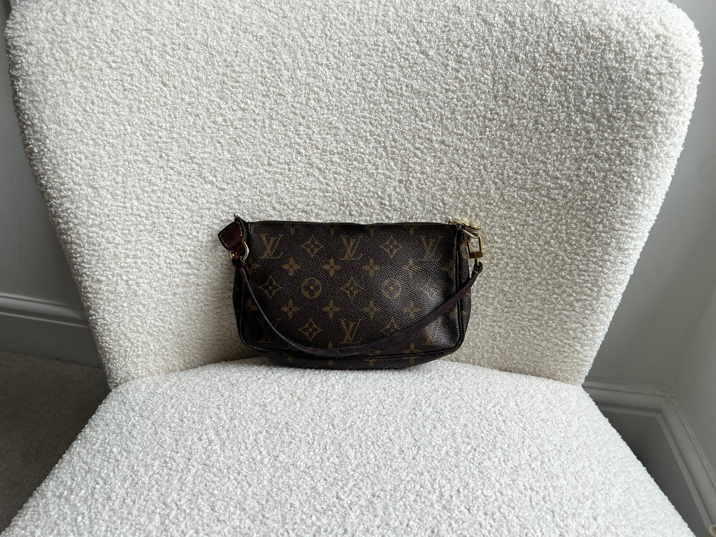 Louis Vuitton Pochette Accessoires Monogram | Studio Nafay