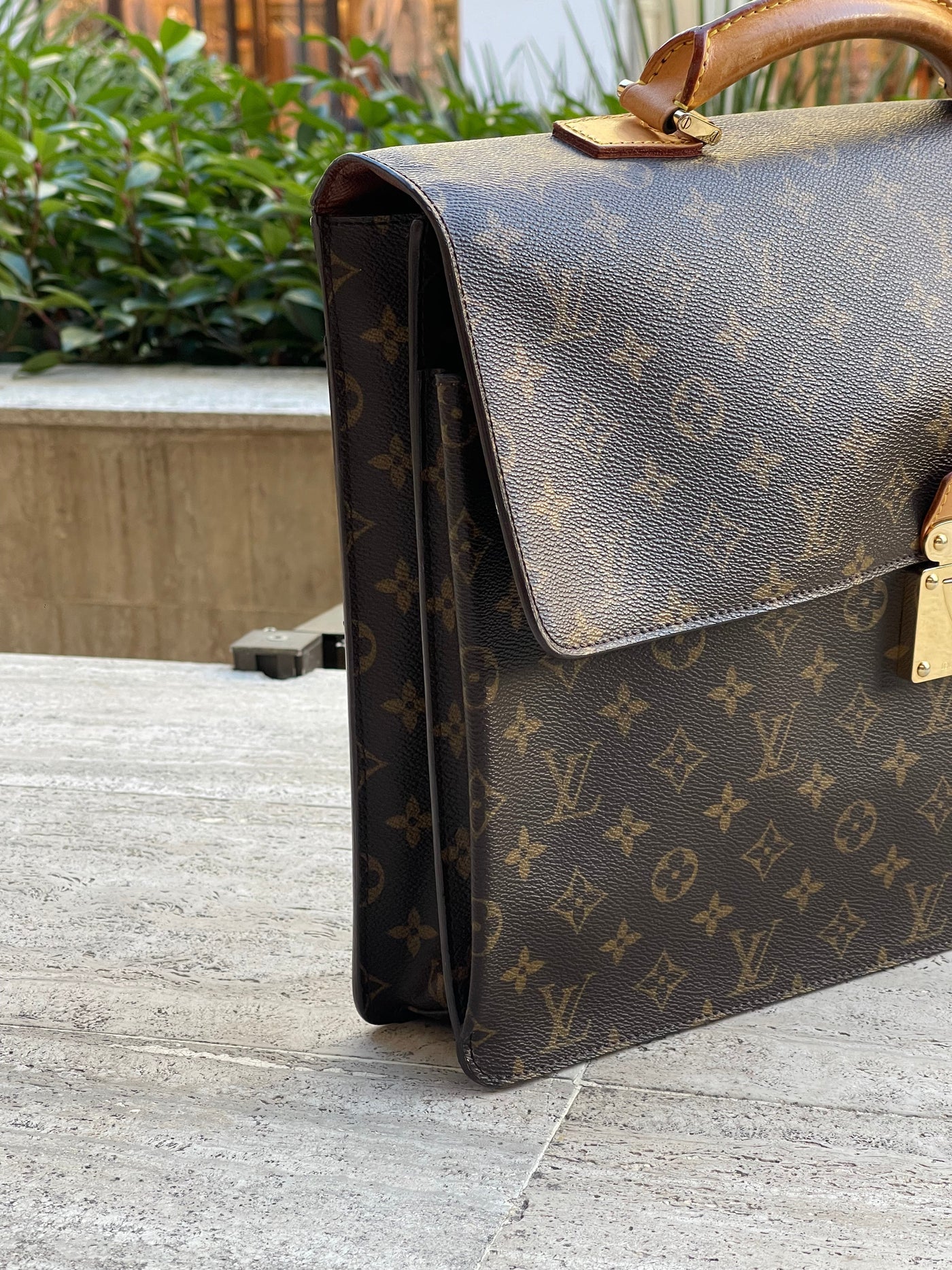 Louis Vuitton - Sac Robusto en toile monogramme