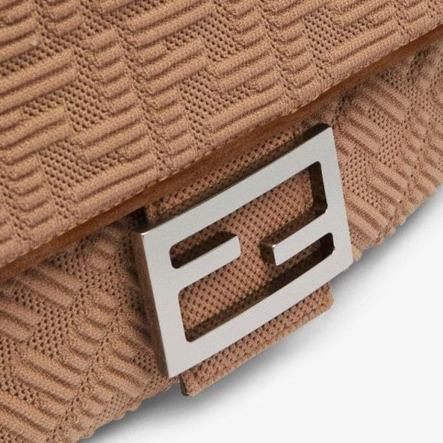 FENDI MIDI KNIT FF CHAIN BAGUETTE MEDIUM BAG - Product Image 3