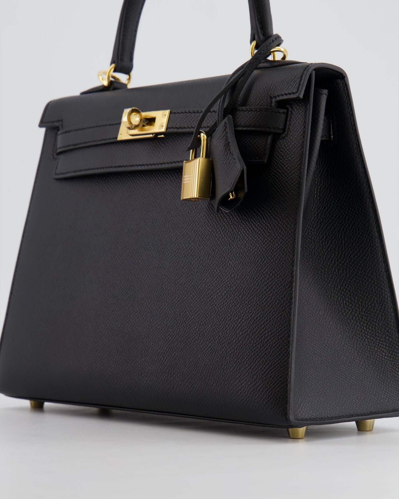 Hermes Kelly 25 Sellier Bag in Noir Epsom Leather with Gold Hardware - Product Image 12