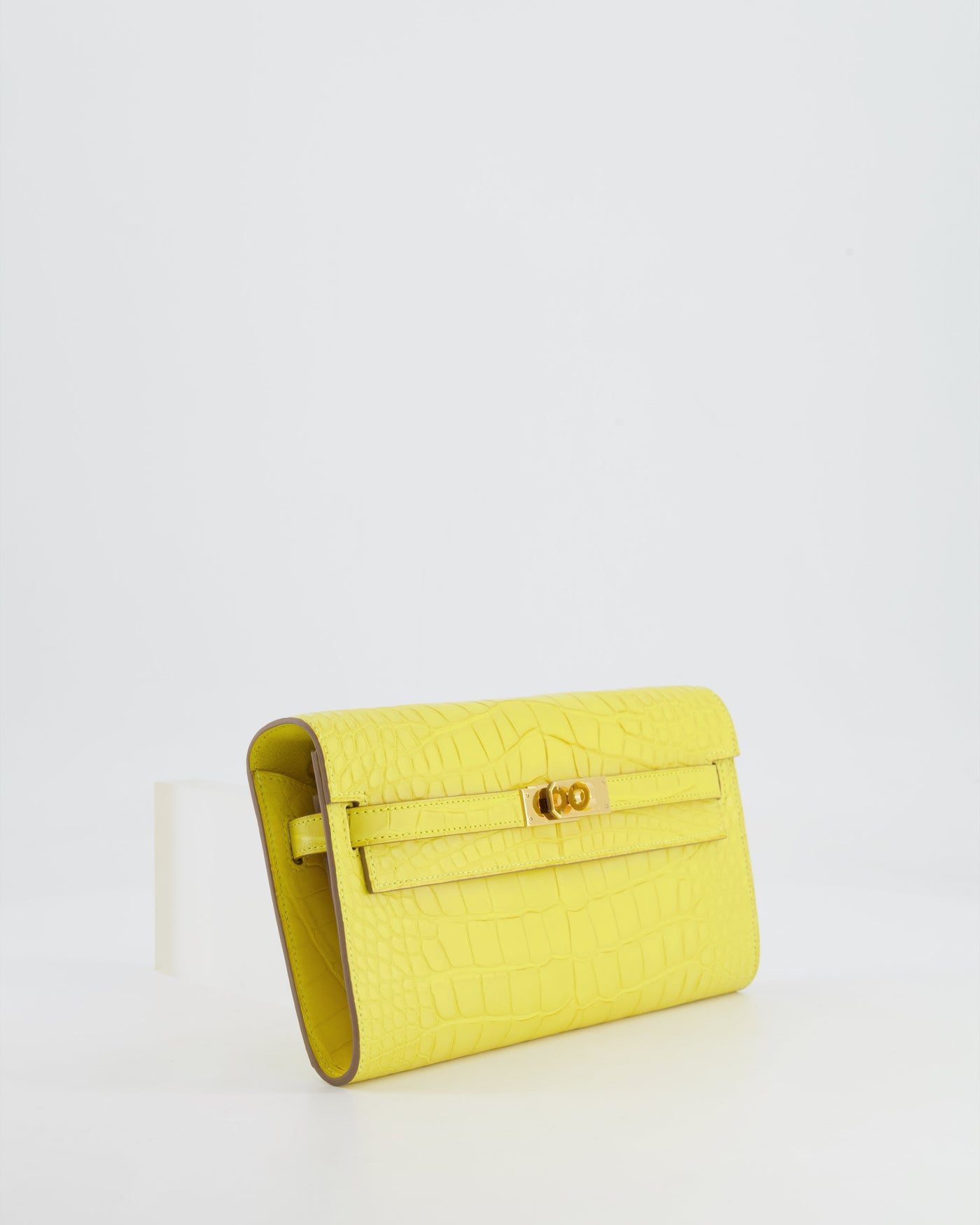 *RARE* Hermes Kelly To Go Bag in Jaune Mimosa Alligator Mississippiensis Leather with Gold Hardware - Product Image 3