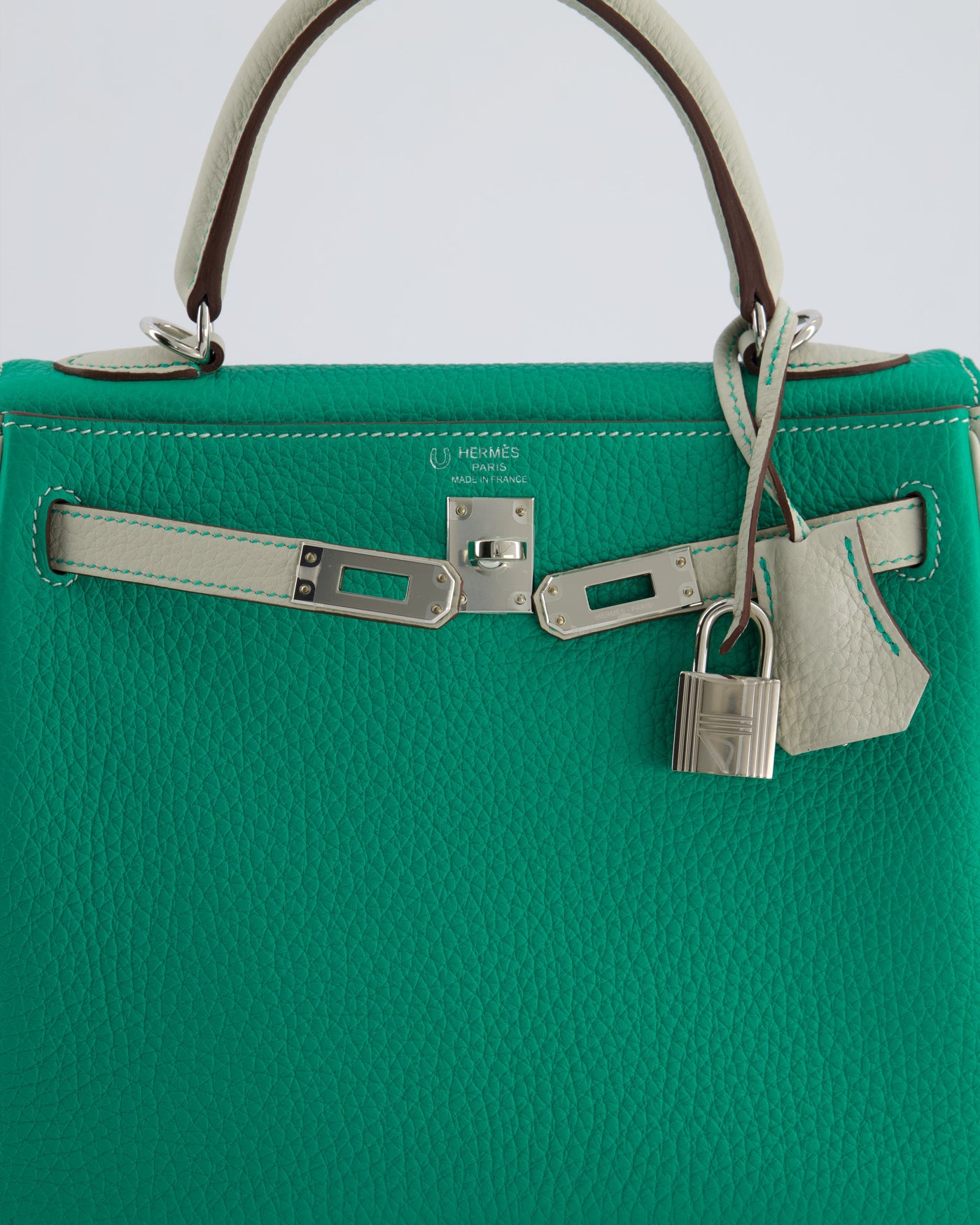*SUPER RARE* Hermes HSS Kelly 25 Retourne Bag in Vert Vertigo & Gris Perle Togo Leather with Palladium Hardware & Contrast Stitching - Product Image 15