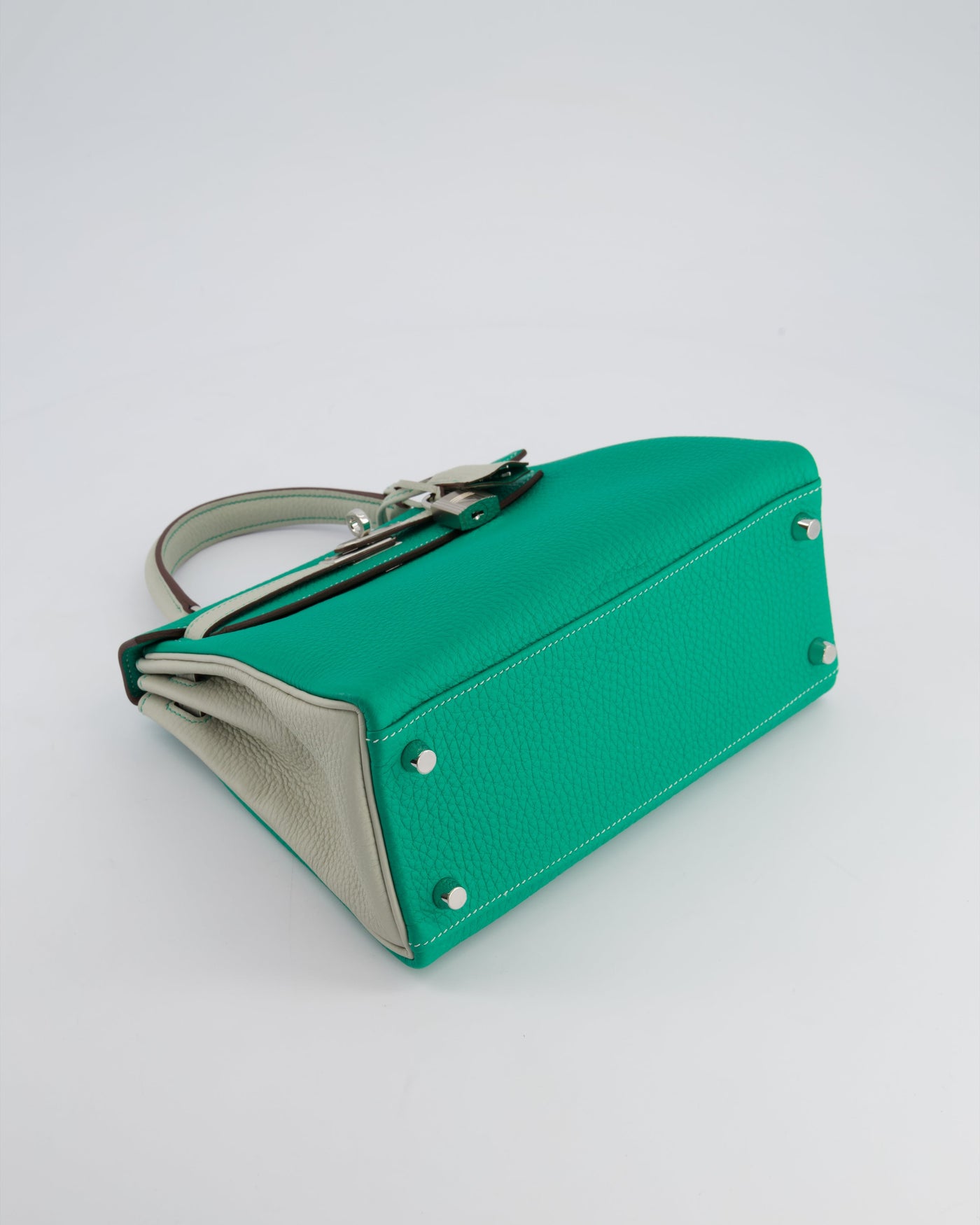 *SUPER RARE* Hermes HSS Kelly 25 Retourne Bag in Vert Vertigo & Gris Perle Togo Leather with Palladium Hardware & Contrast Stitching - Product Image 16
