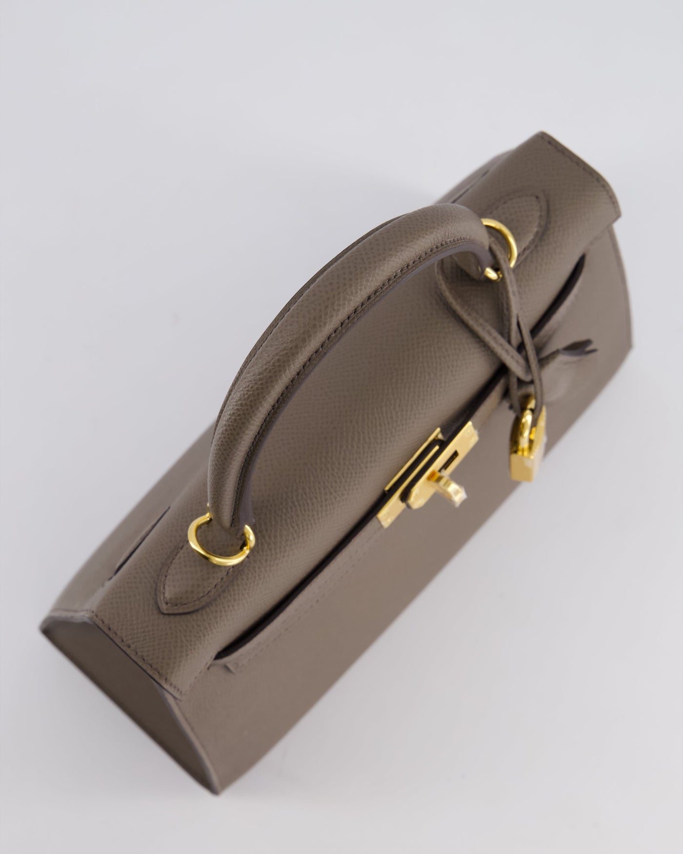 *RARE* Hermes Kelly 25 Sellier Bag in Gris Etain Epsom Leather with Gold Hardware - Product Image 17