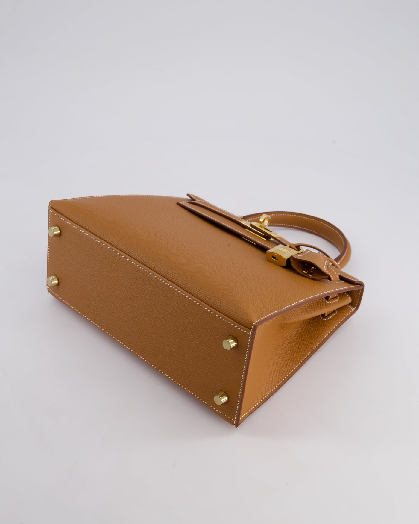 Hermes Kelly 25 Sellier Bag in Gold Epsom Leather with Gold Hardware - Product Image 19