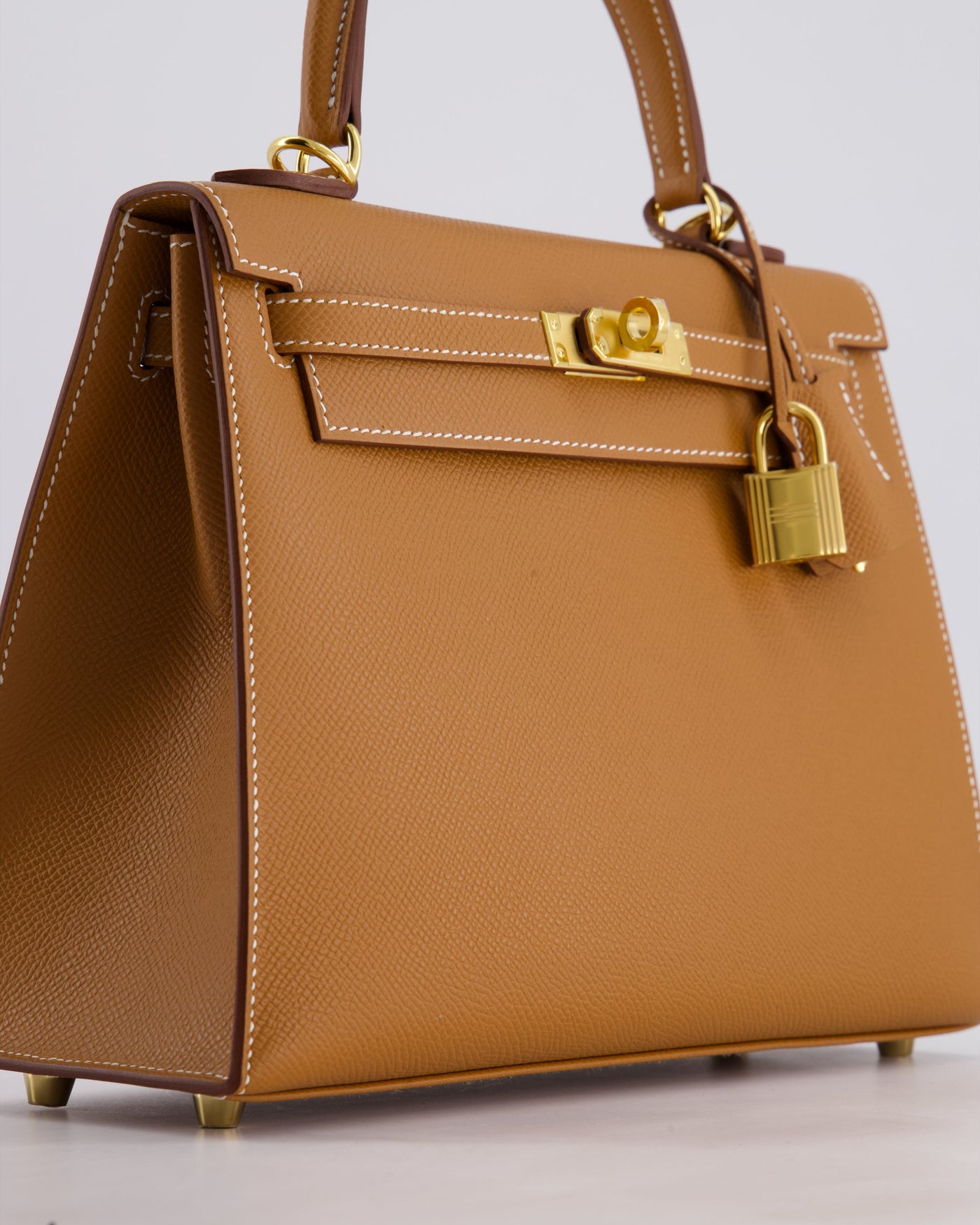 Hermes Kelly 25 Sellier Bag in Gold Epsom Leather with Gold Hardware - Product Image 11