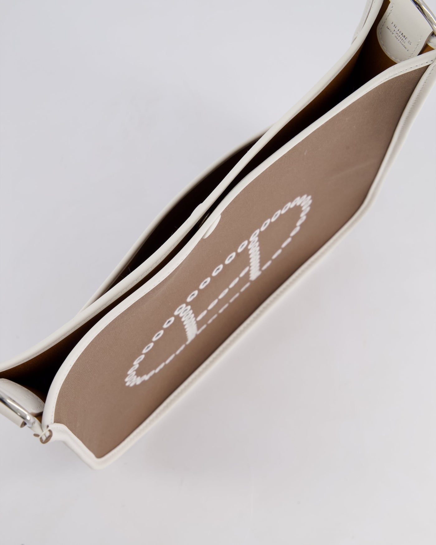 Hermes Evelyne 29 in Neo Etoupe Canvas and White with Palladium Hardware - Product Image 16