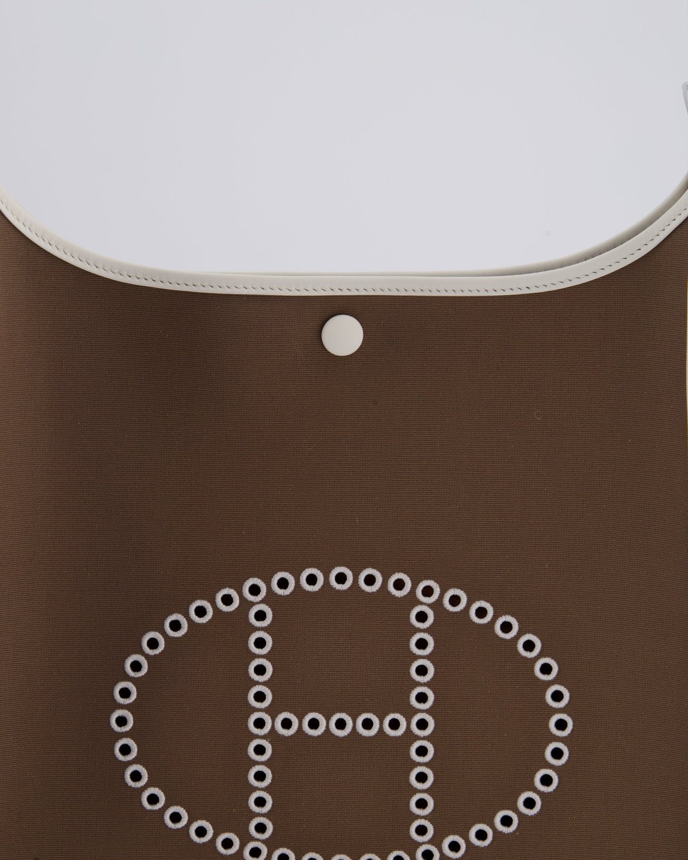 Hermes Evelyne 29 in Neo Etoupe Canvas and White with Palladium Hardware - Product Image 15