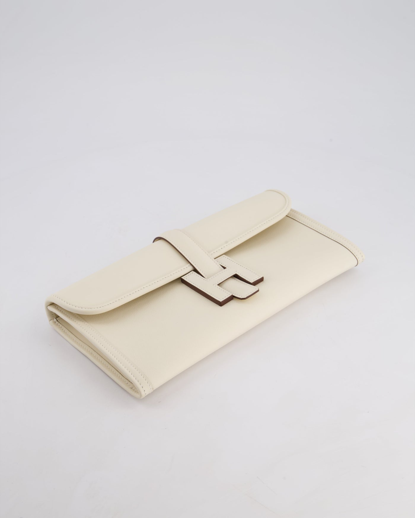 Hermes Jige Elan 29cm Clutch Bag in Nata Evercolour Leather - Product Image 16