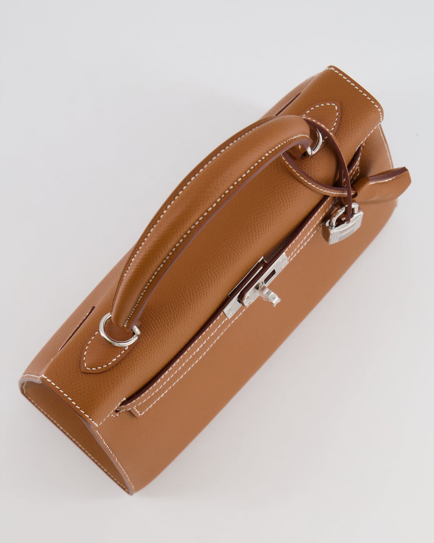Hermes Kelly 25 Sellier Bag in Gold Epsom Leather with Palladium Hardware - Product Image 15