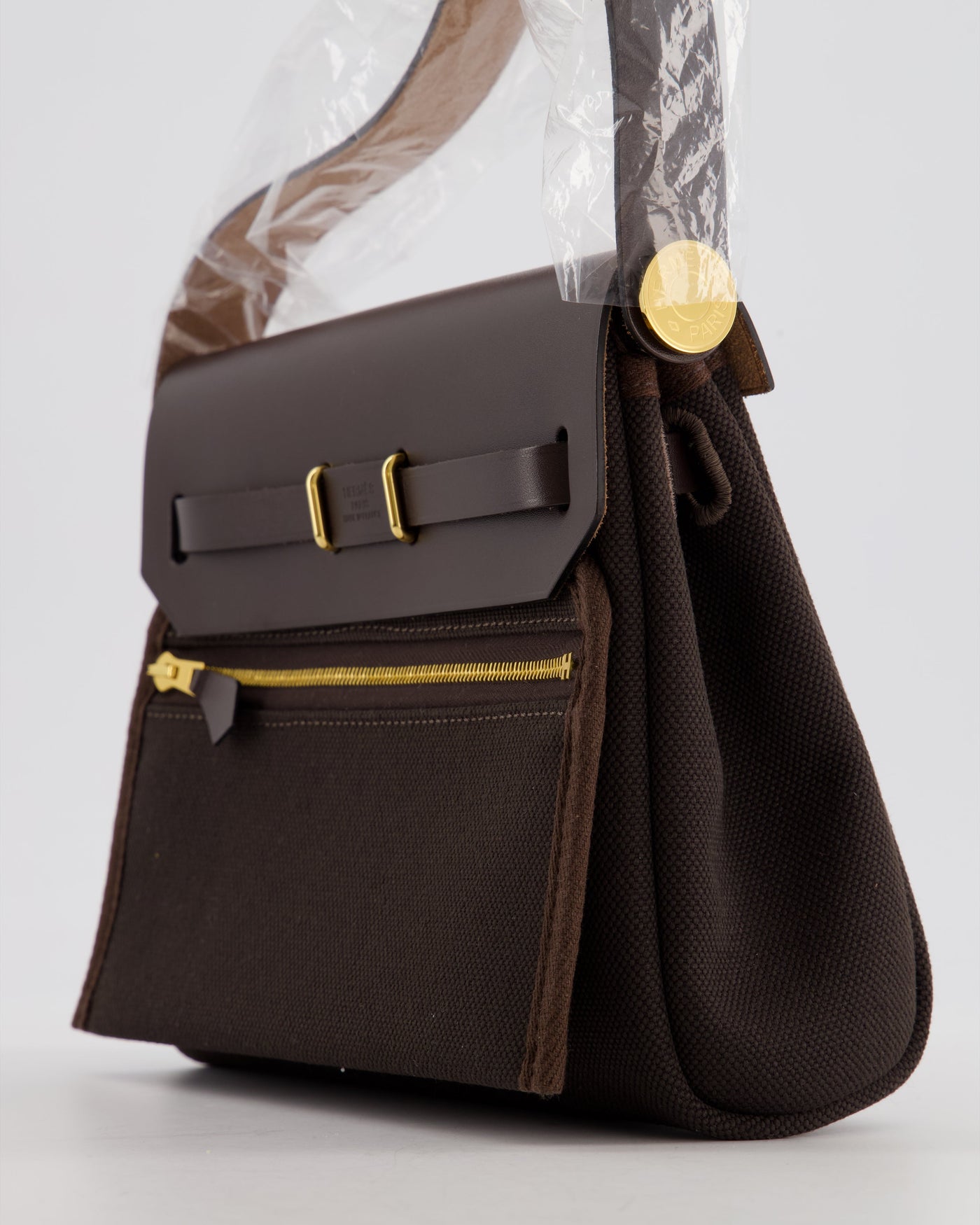 Hermes Herbag Zip 20 Bag in Ebene Viking Canvas & Ebene Vache Hunter Leather with Gold Hardware - Product Image 11