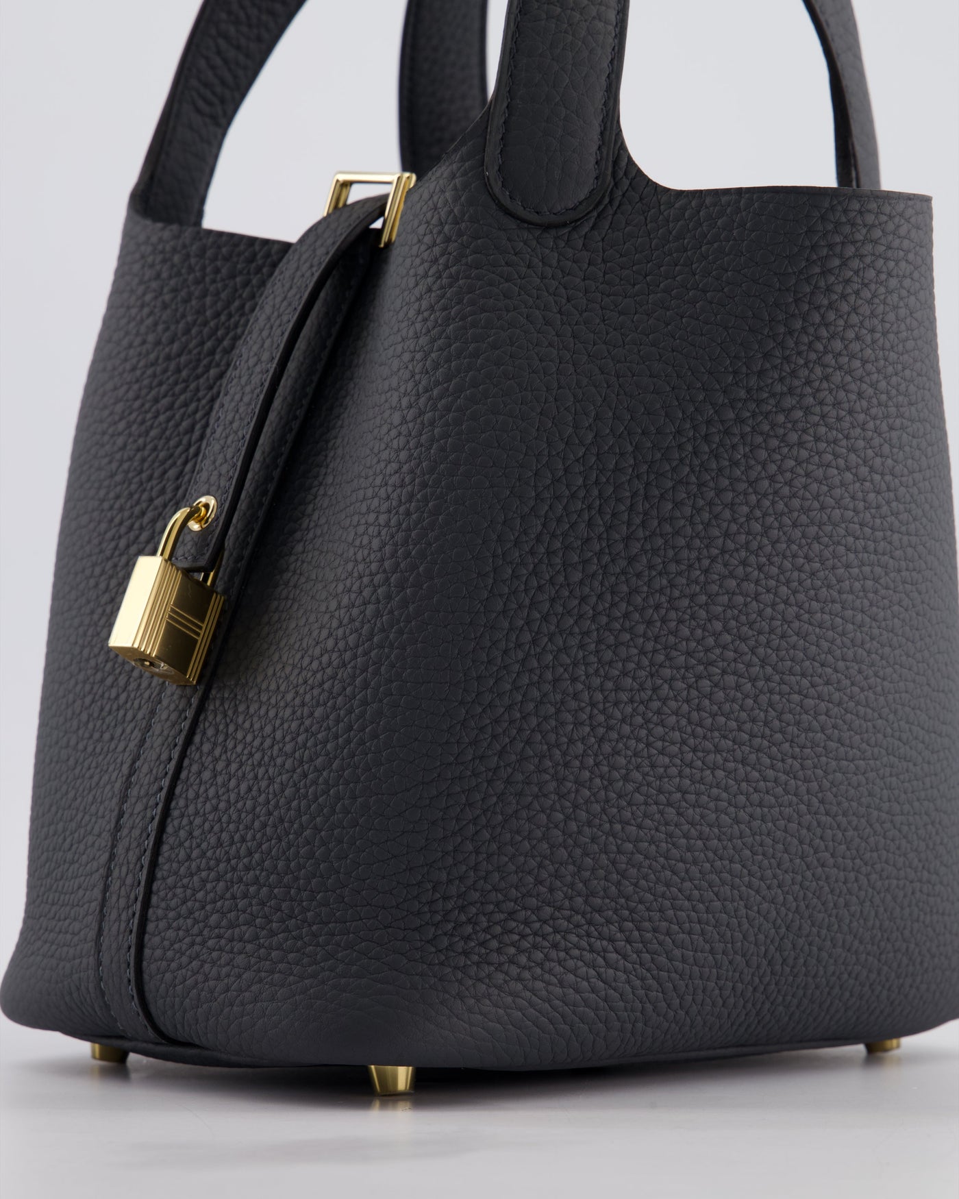 *HOT* Hermes Picotin Lock 18 Bag in Gris Misty Clemence Leather with Permabrass Hardware - Product Image 10
