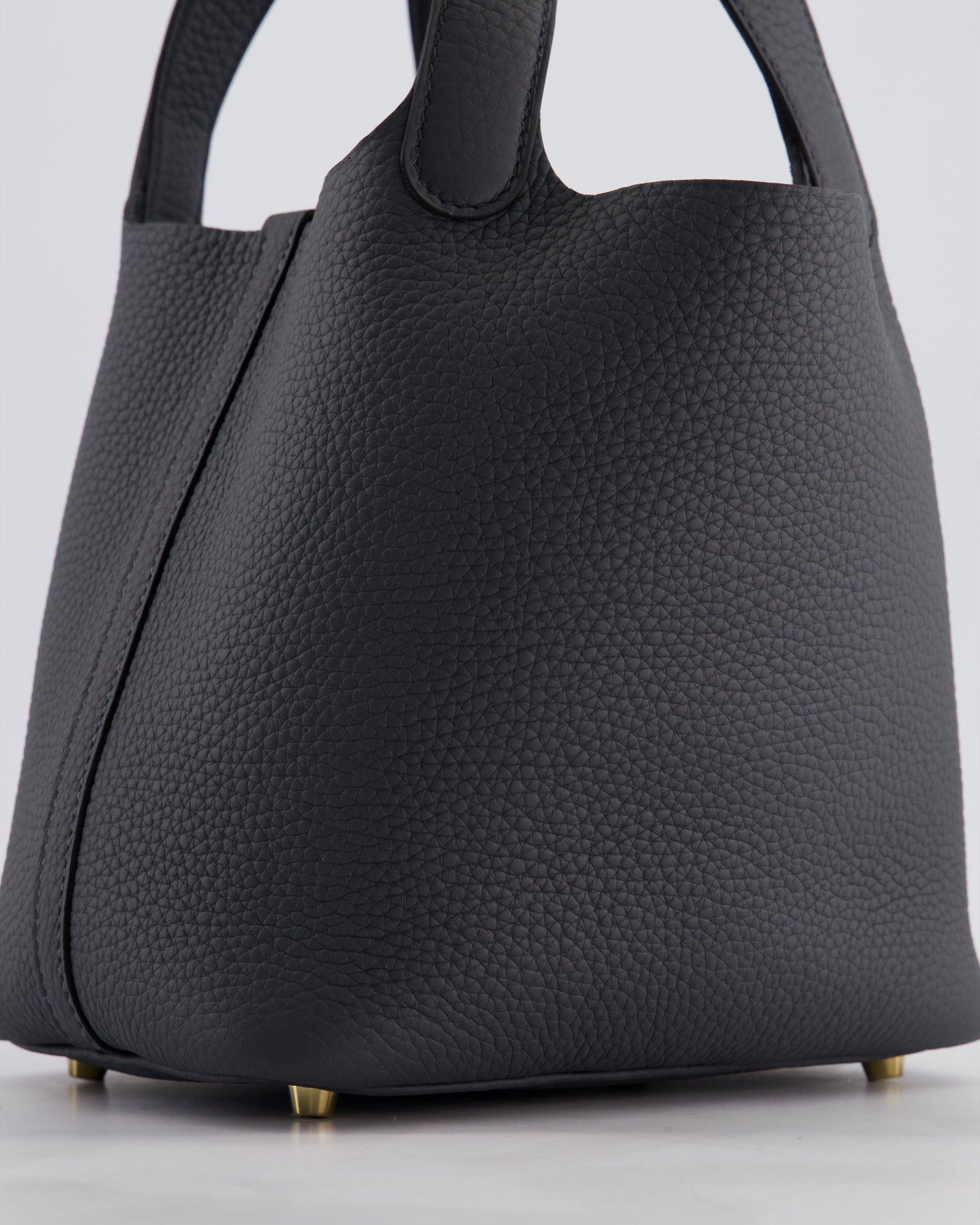 *HOT* Hermes Picotin Lock 18 Bag in Gris Misty Clemence Leather with Permabrass Hardware - Product Image 11