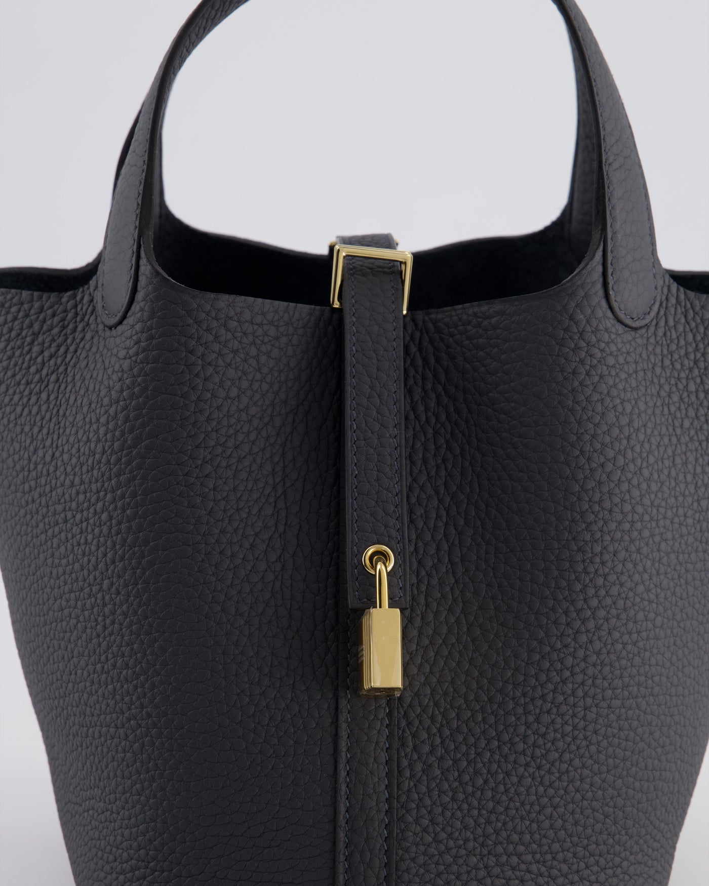 *HOT* Hermes Picotin Lock 18 Bag in Gris Misty Clemence Leather with Permabrass Hardware - Product Image 14