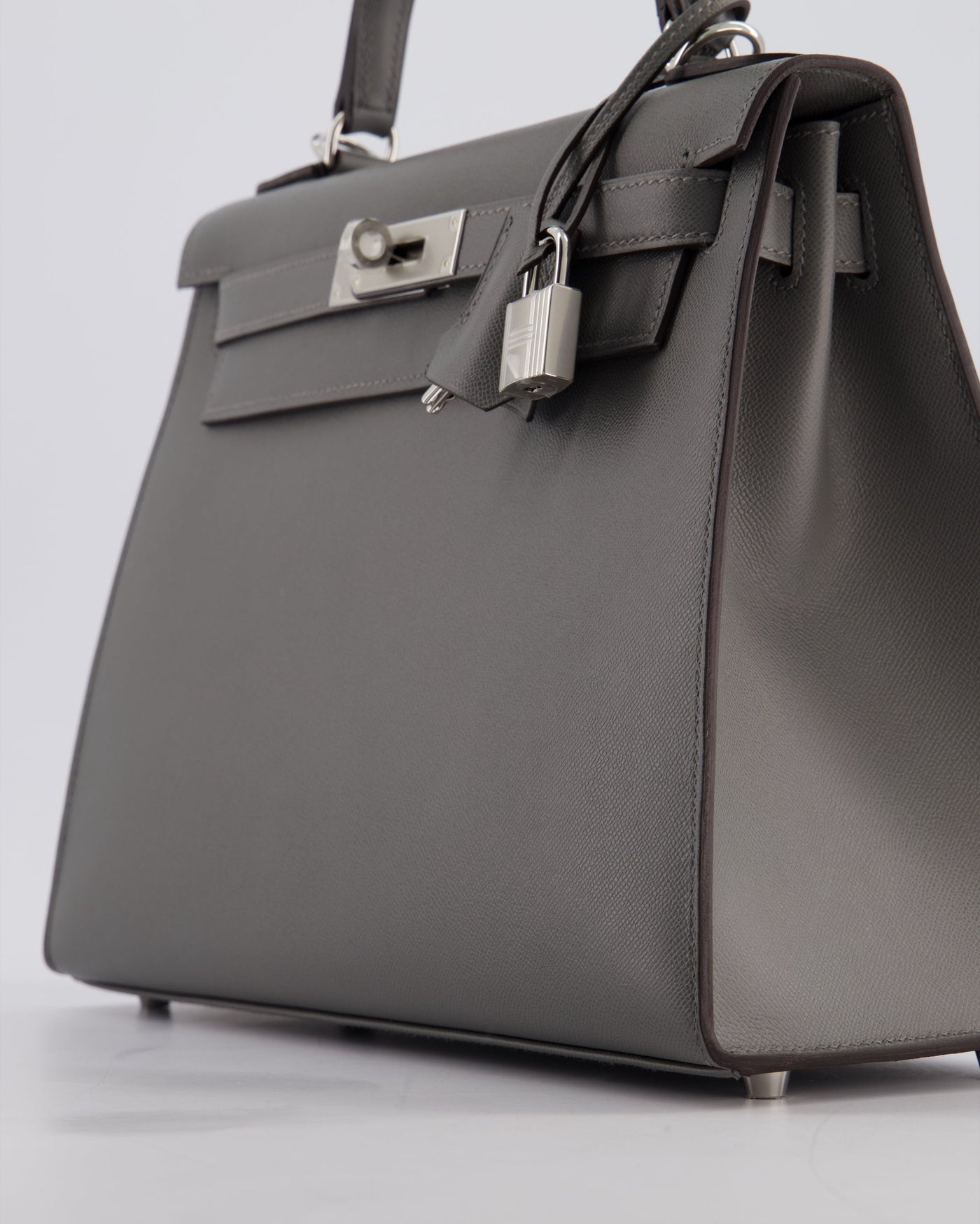 *RARE* Hermes Kelly 28 Sellier Bag in Gris Meyer Madame Leather with Palladium Hardware - Product Image 12