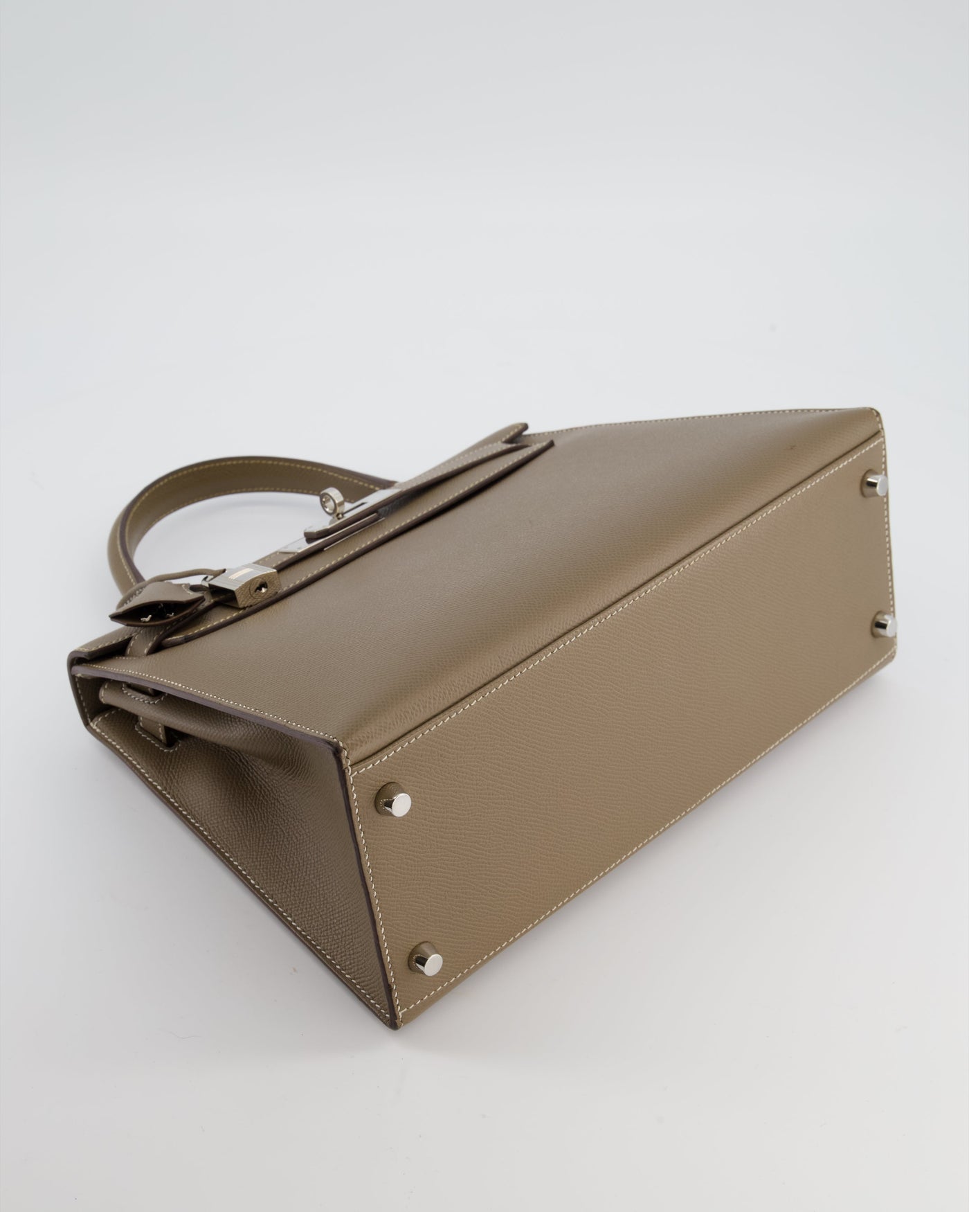 Hermes Kelly 28 Sellier Bag in Etoupe Epsom Leather with Palladium Hardware - Product Image 18