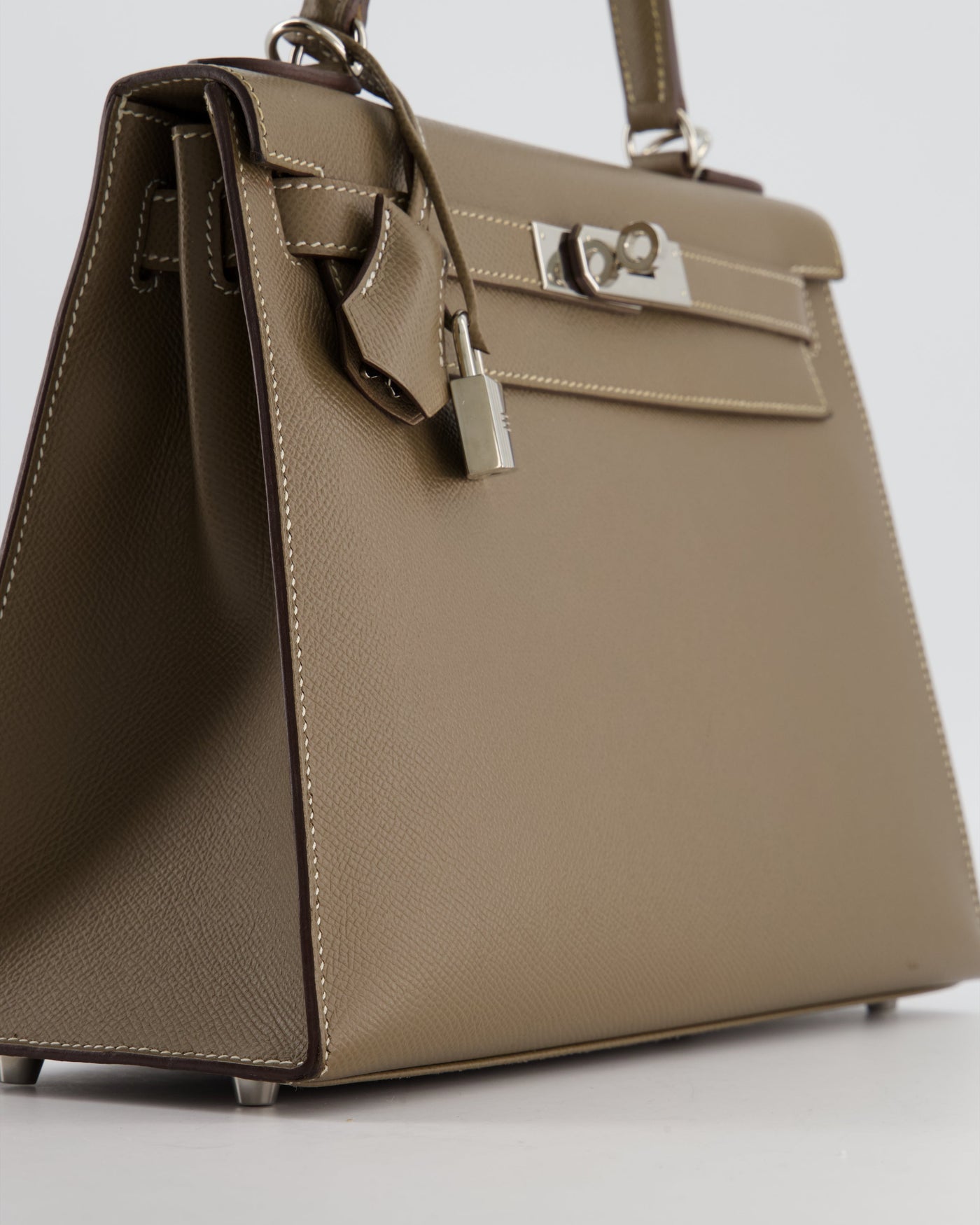Hermes Kelly 28 Sellier Bag in Etoupe Epsom Leather with Palladium Hardware - Product Image 9