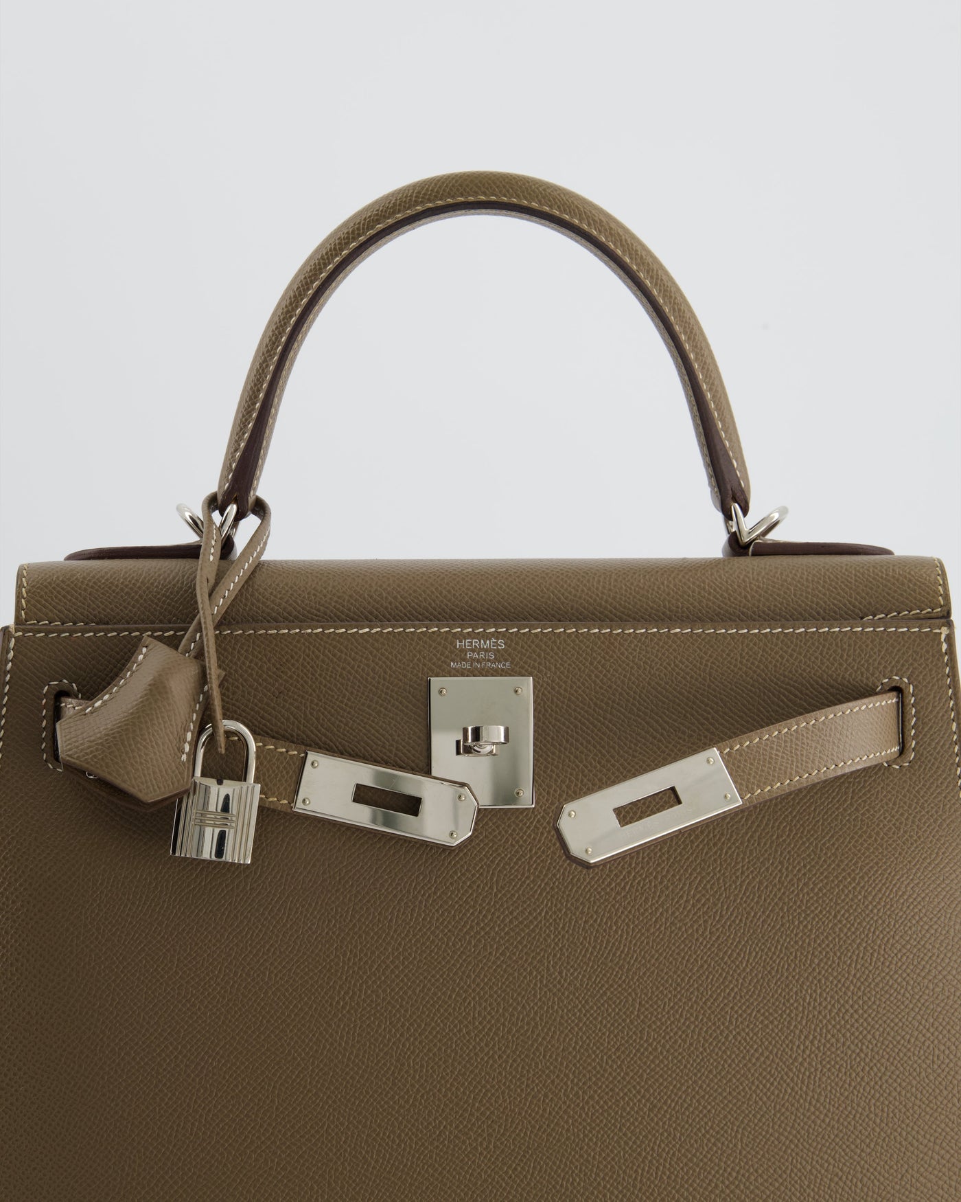 Hermes Kelly 28 Sellier Bag in Etoupe Epsom Leather with Palladium Hardware - Product Image 15
