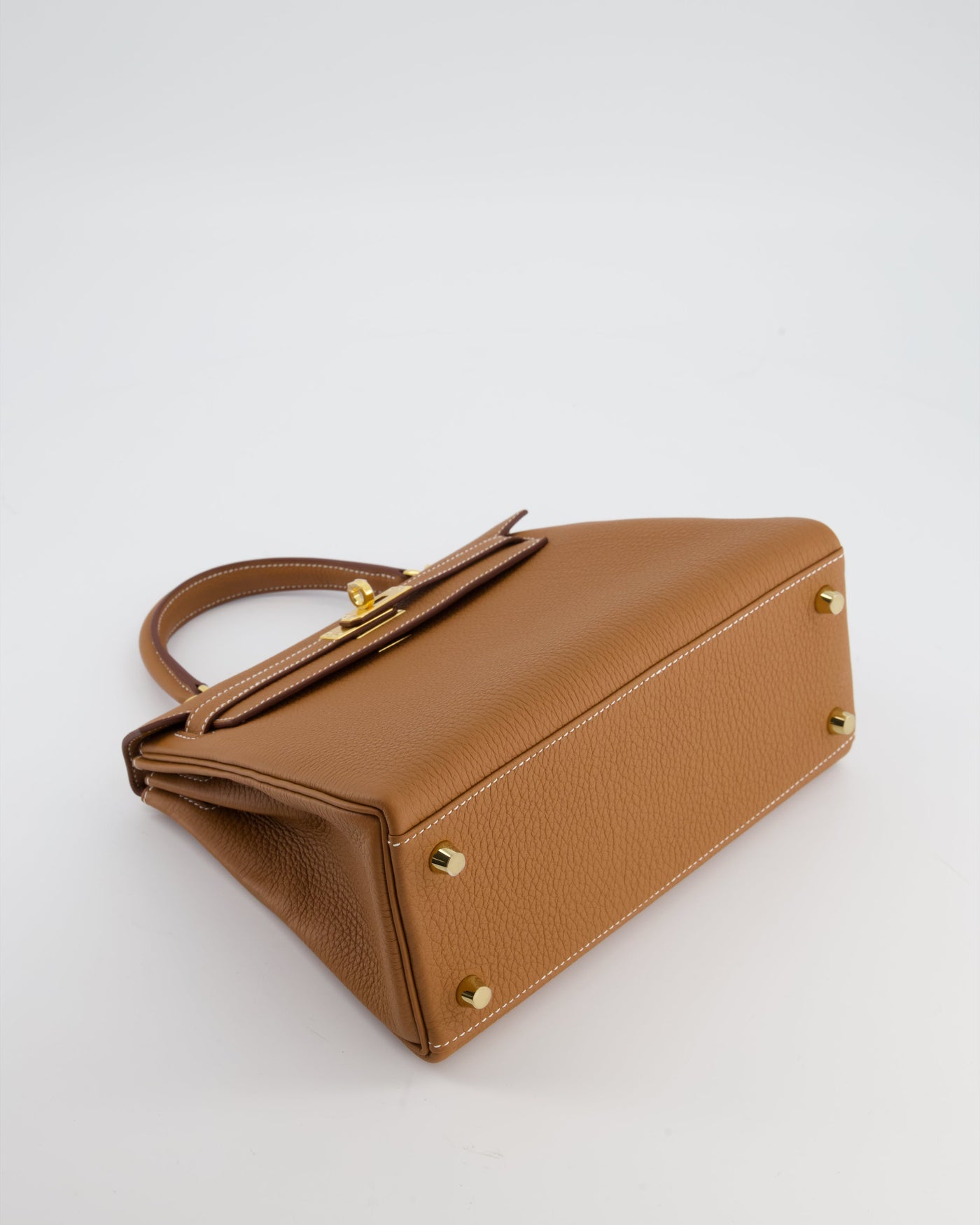 Hermes Kelly 25 Retourne Bag in Gold Togo Leather with Gold Hardware - Product Image 17