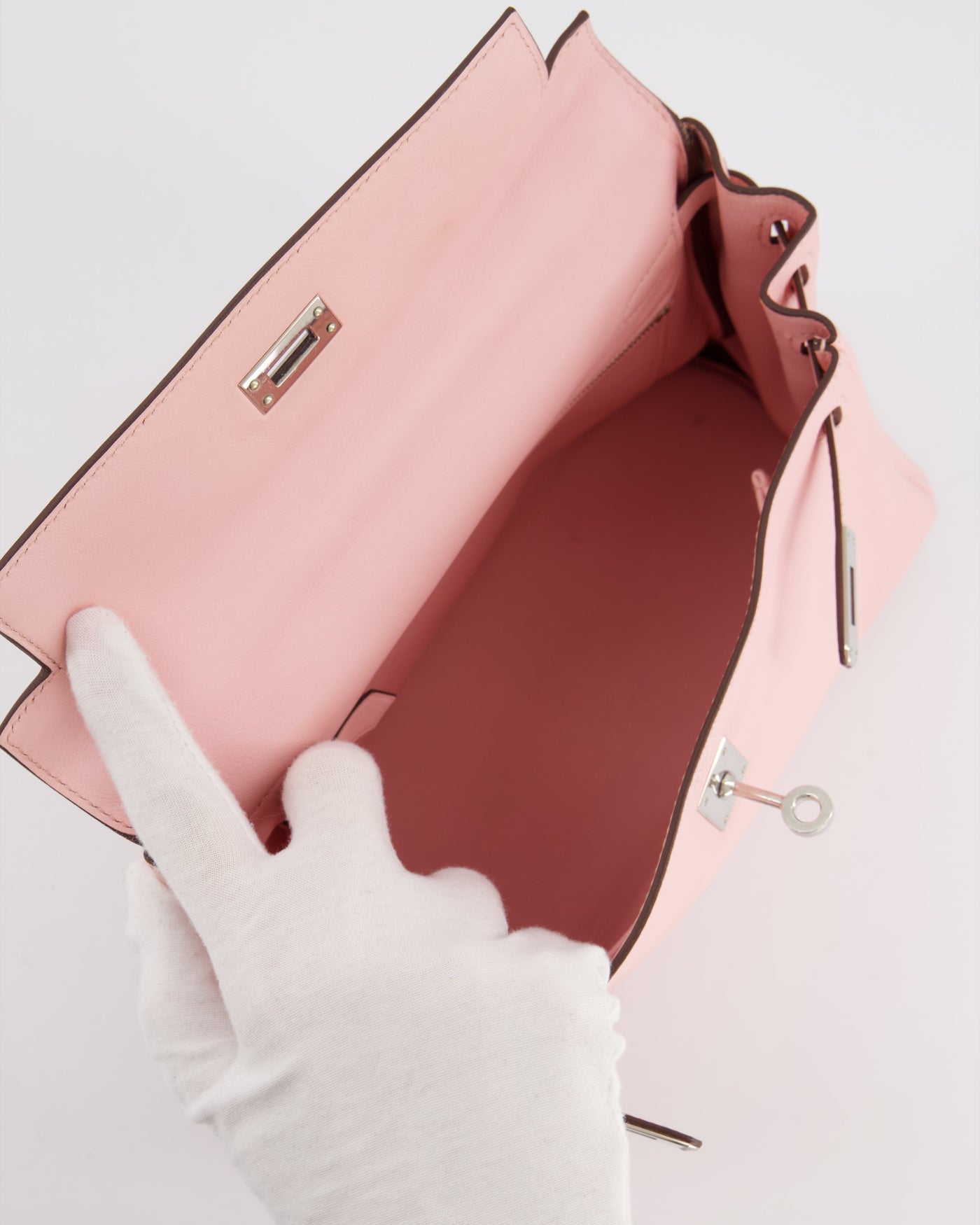 Hermes Kelly 25 Retourne Bag in Rose Sakura Swift Leather with Palladium Hardware - Product Image 18