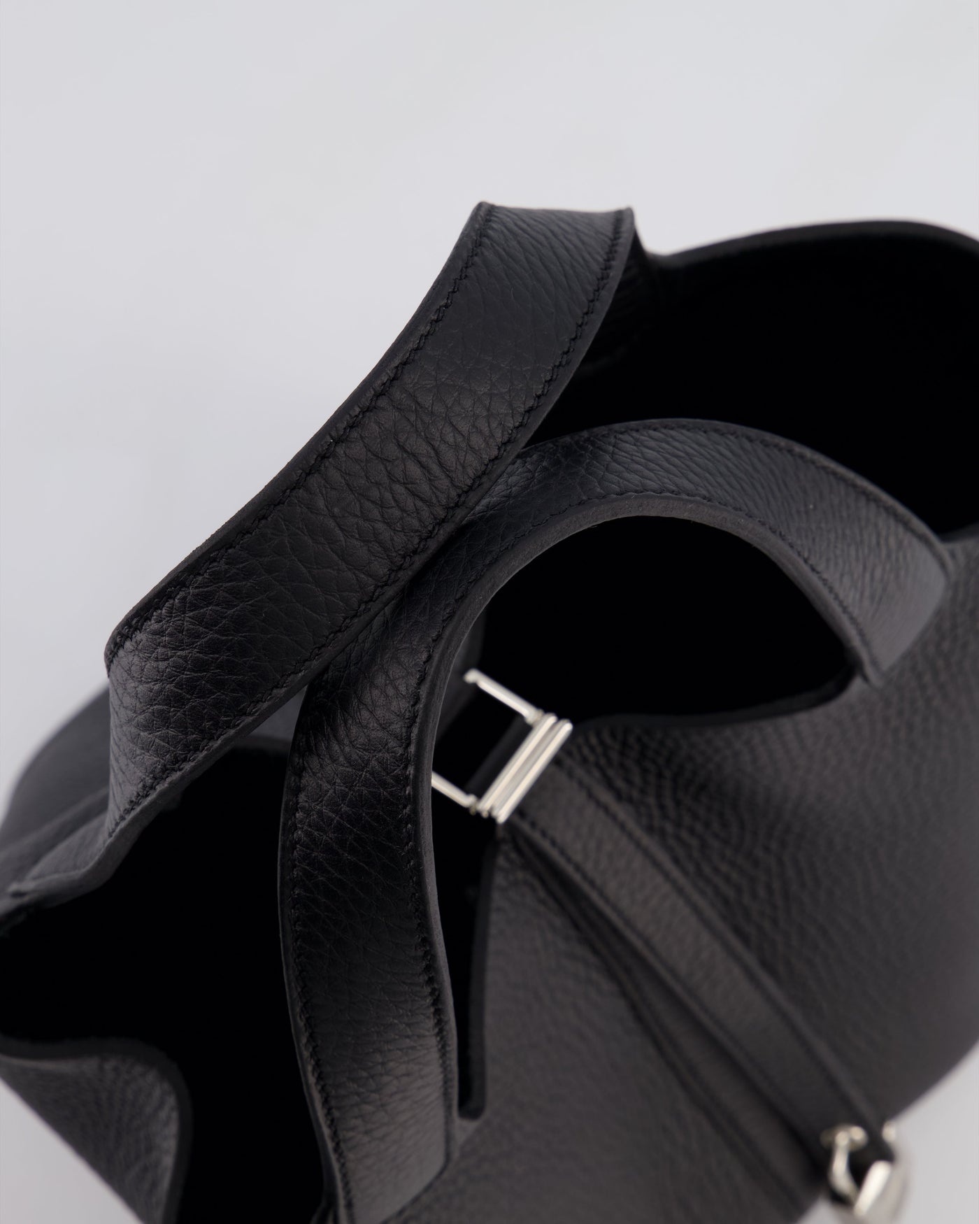 Hermes Picotin Lock 18 Bag in Noir Clemence Leather with Palladium Hardware - Product Image 10