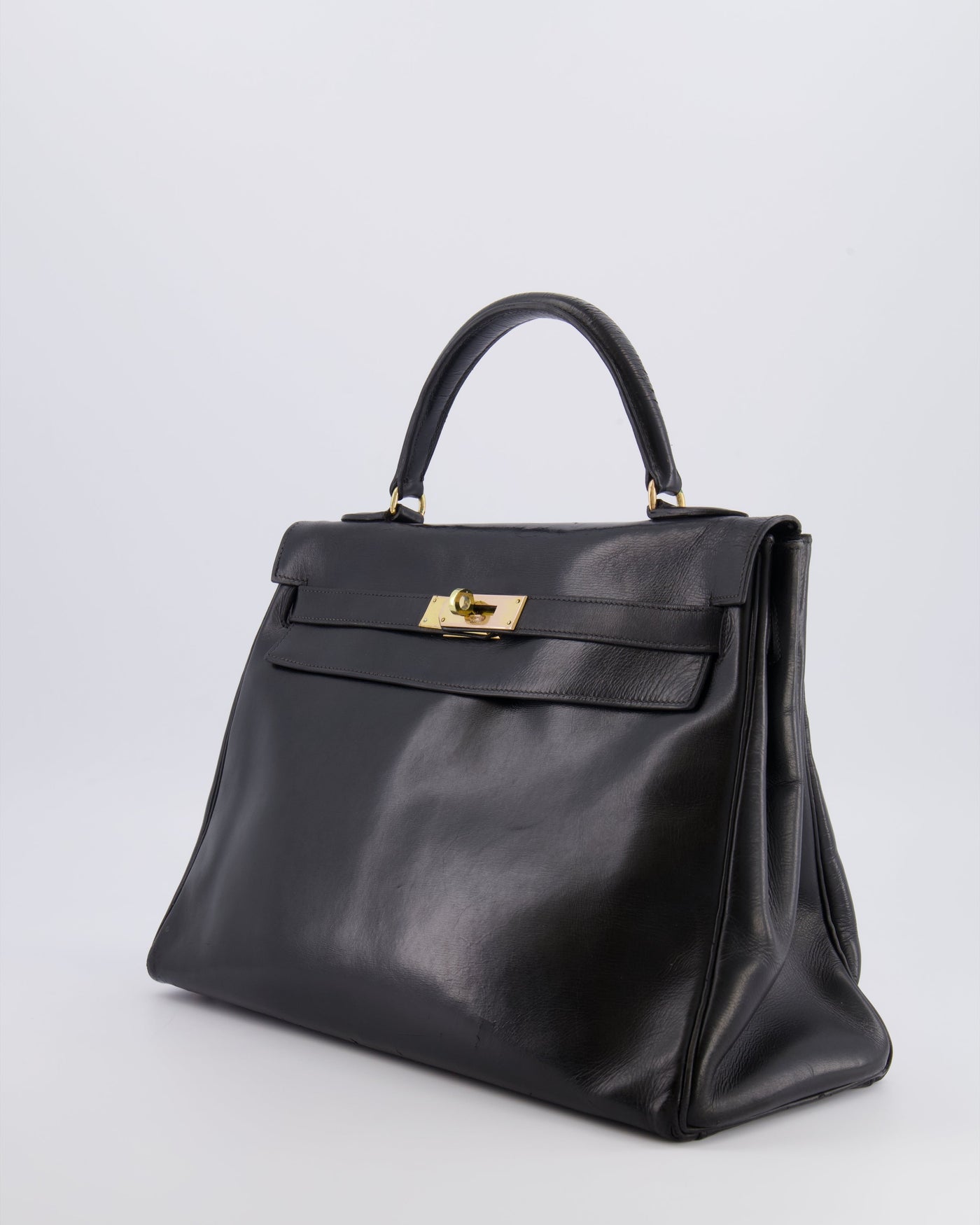 Hermes Kelly 32 Retourne Bag in Black Calfskin Box Leather with Gold Hardware - Product Image 7